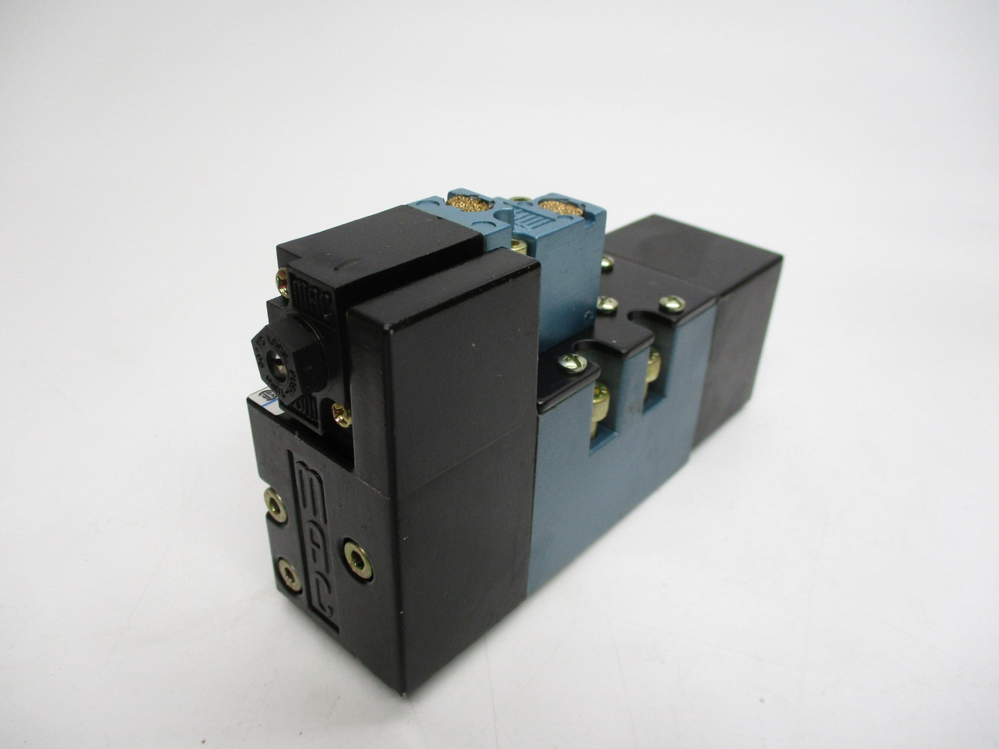 MAC MV-P1A-AAAA-DM-DFFP-2DM 24VDC NSNP