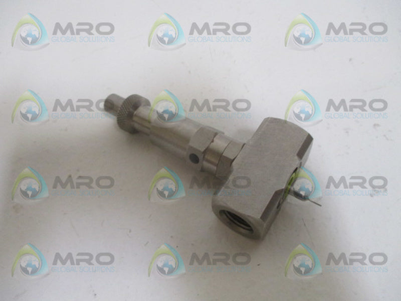 SPRAYING SYSTEMS AIR-ATOM-1/4-J-SS-S SPRAY NOZZEL (AS PICTURED) *USED*