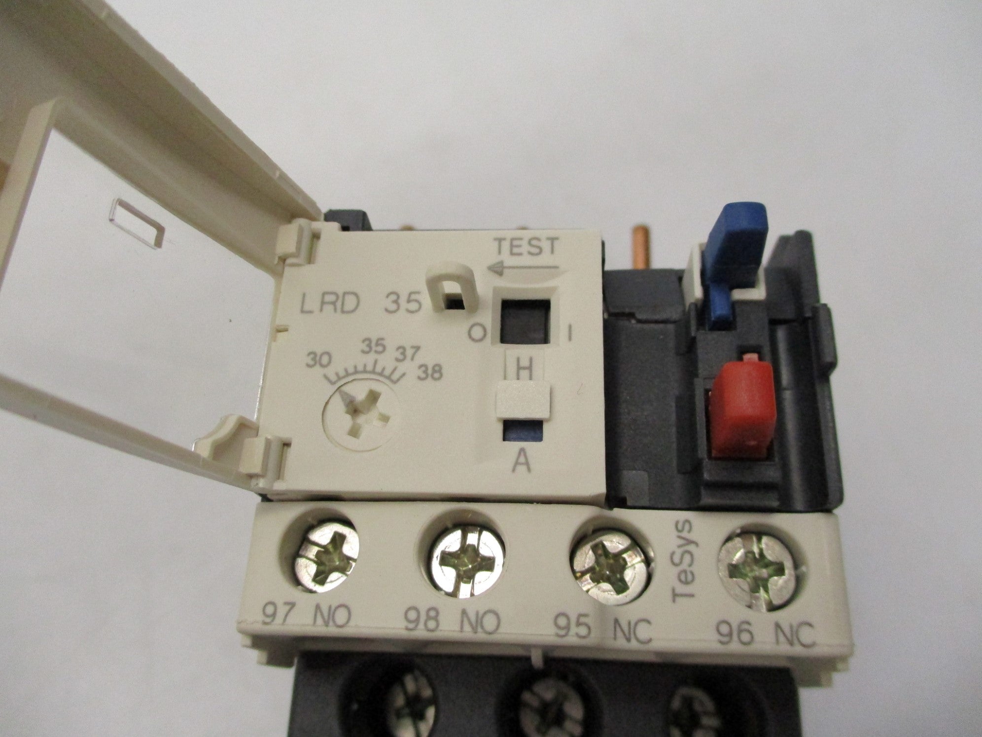 SCHNEIDER ELECTRIC LRD35 690V 30-38A NSMP
