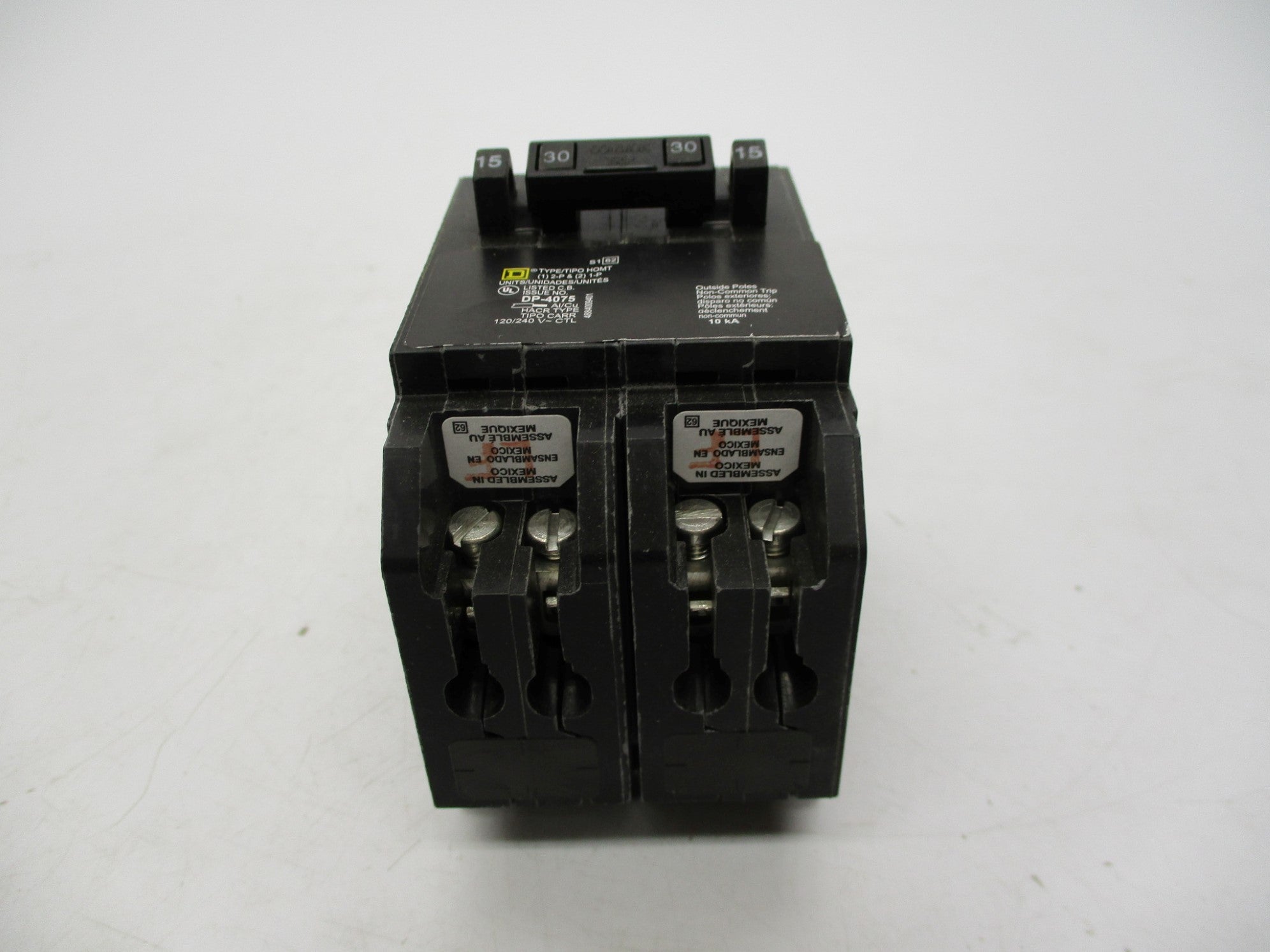 SQUARE D HOMT1515230  15/30A 120/240V NSNP