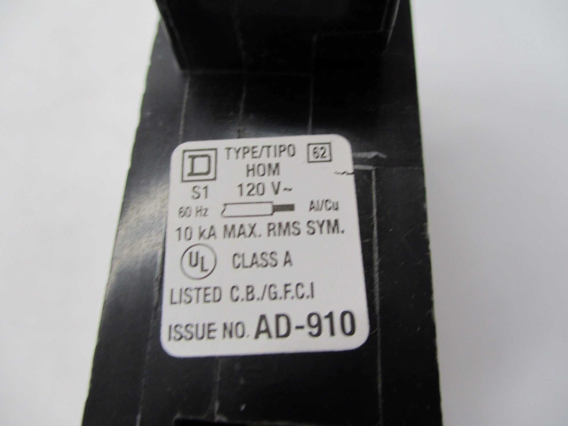 SQUARE D HOM120GFI 20A 120V NSMP