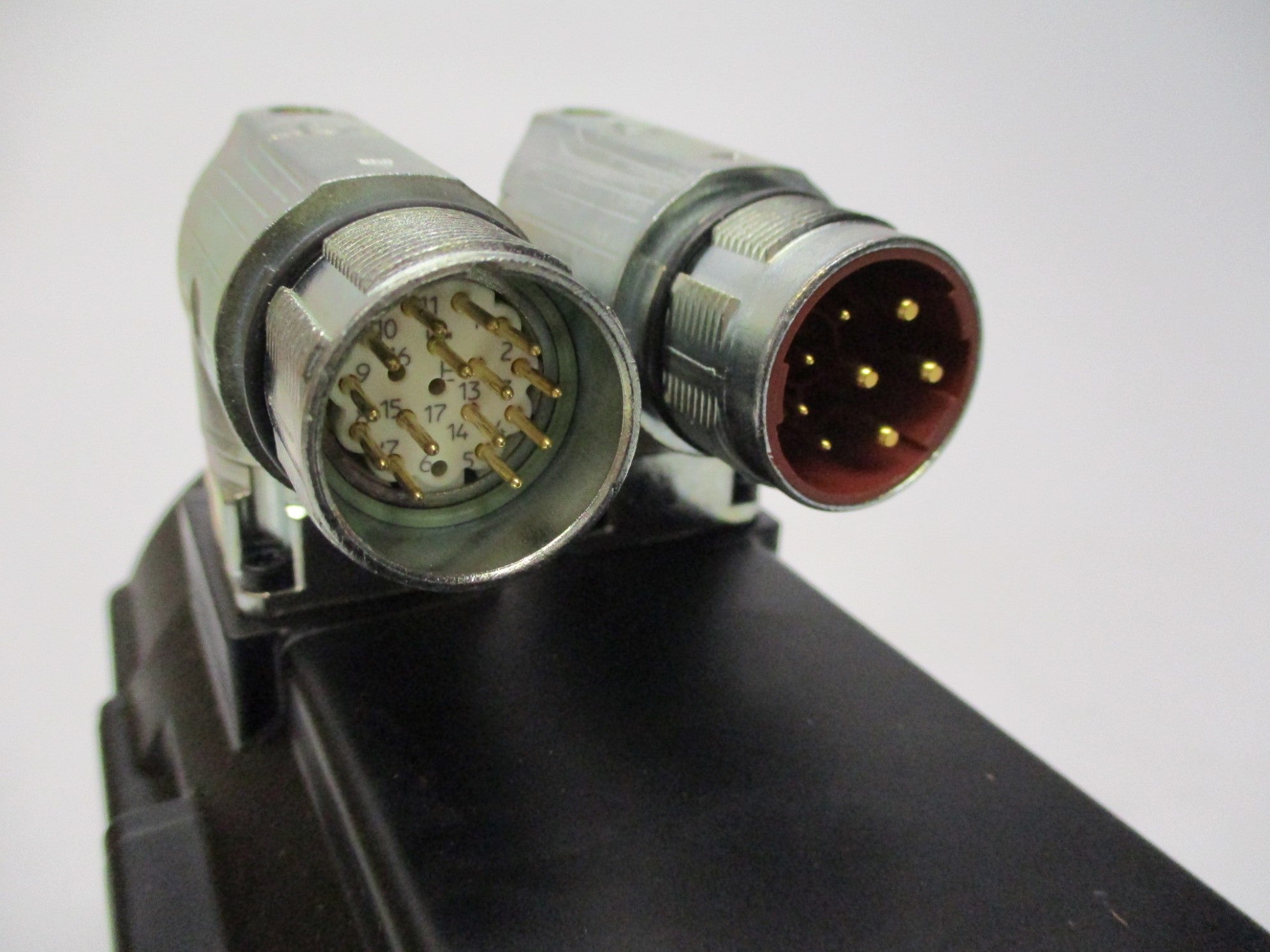 BECKHOFF AM3043-0E21-0000 NSMP