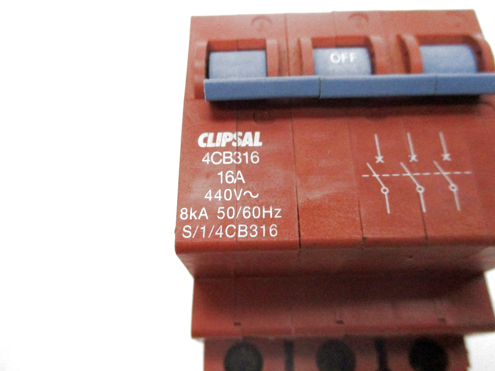 CLIPSAL 4CB316 16A 440V UNMP