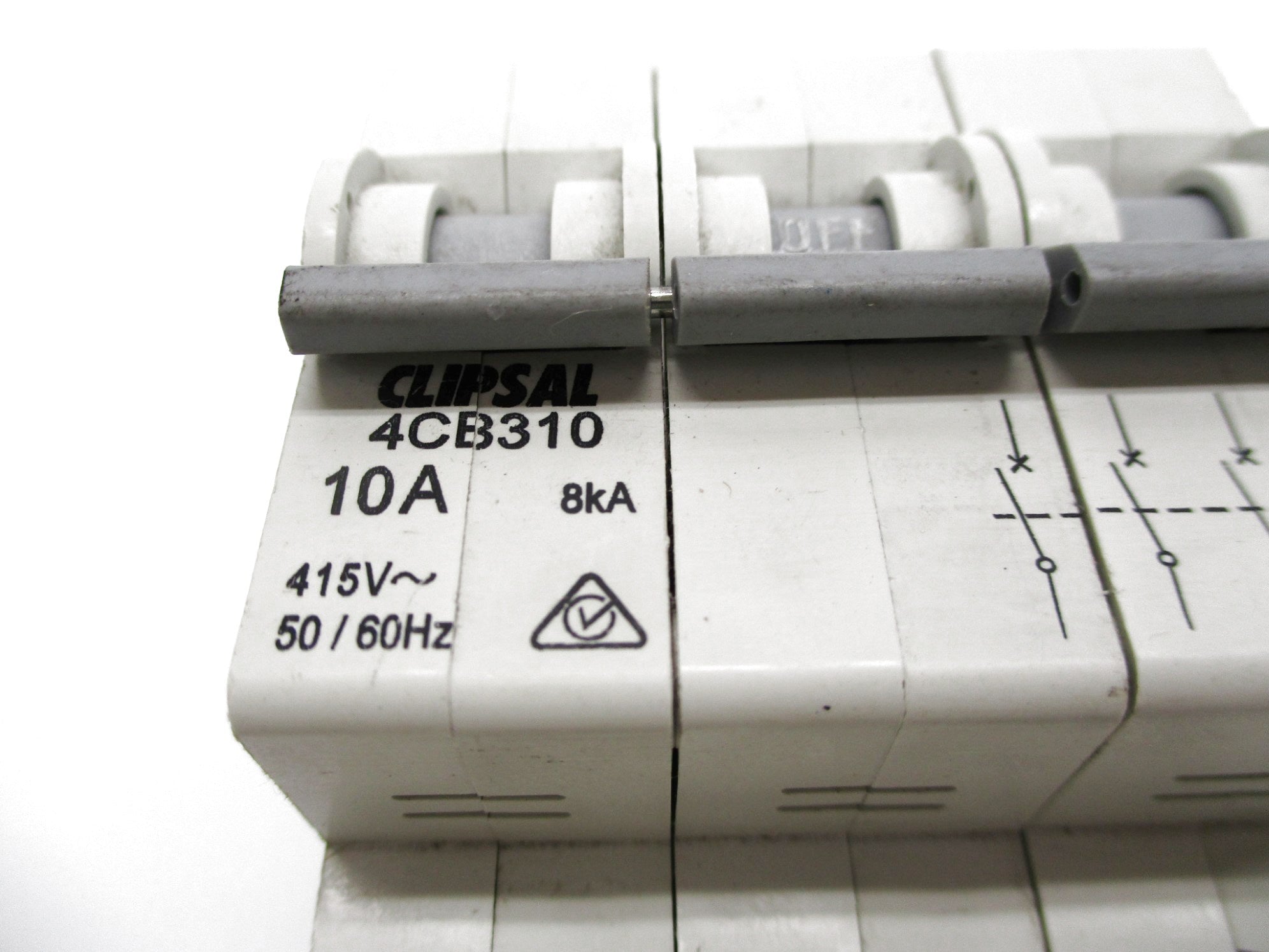 CLIPSAL 4CB310/6 10A 415V UNMP