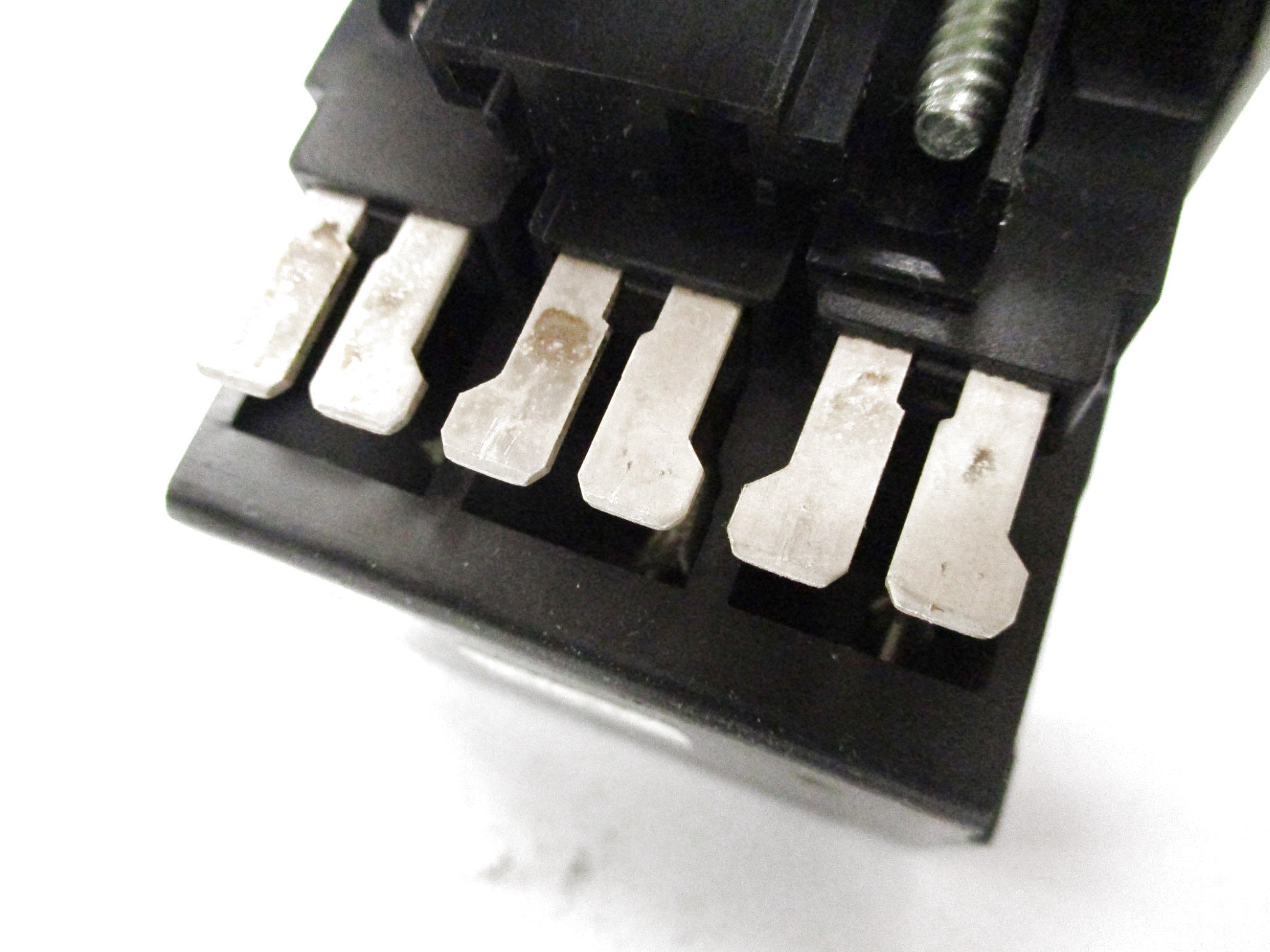 TELEMECANIQUE LB1LB03P21 12-18A UNMP