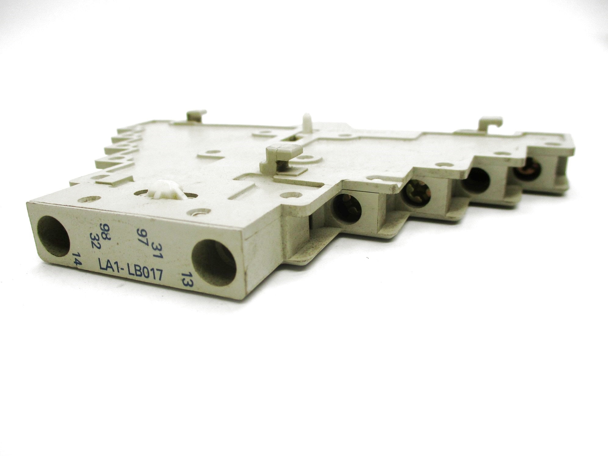 TELEMECANIQUE LA1LB017 690V 3A NSNP