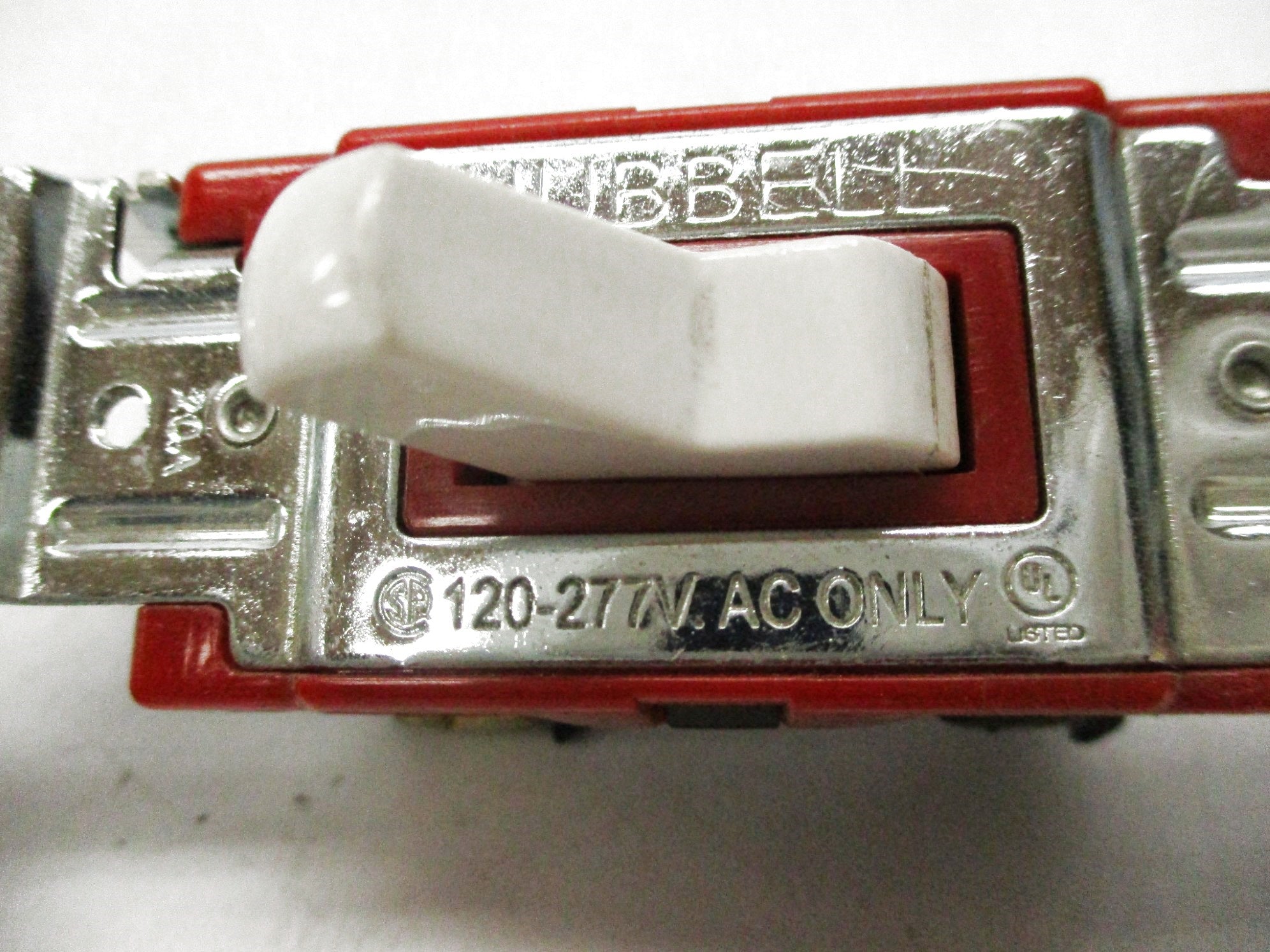 HUBBELL 1223W 120/277VAC 20A NSMP