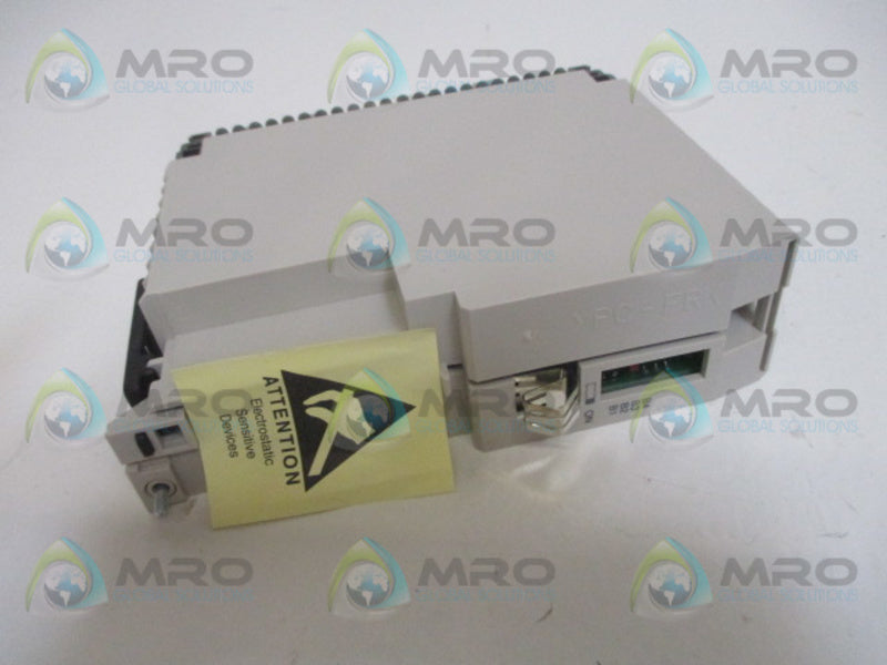 SCHNEIDER AEG TSX COMPACT ADU205/AS-BADU-205 ANALOG INPUT MODULE *NEW NO BOX*