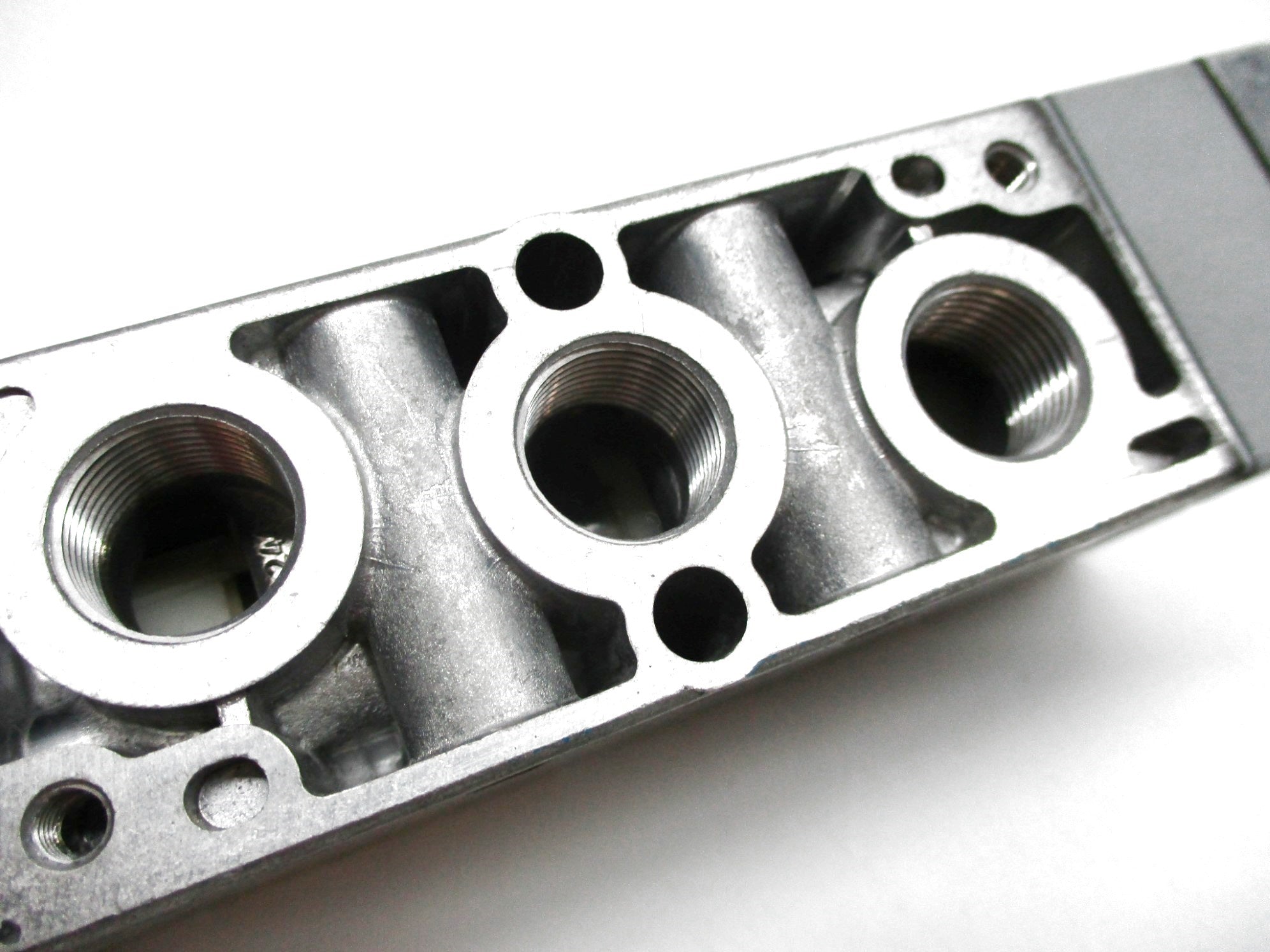 FESTO MVH-5/3G-3/8-B (AS PICTURED) UNMP