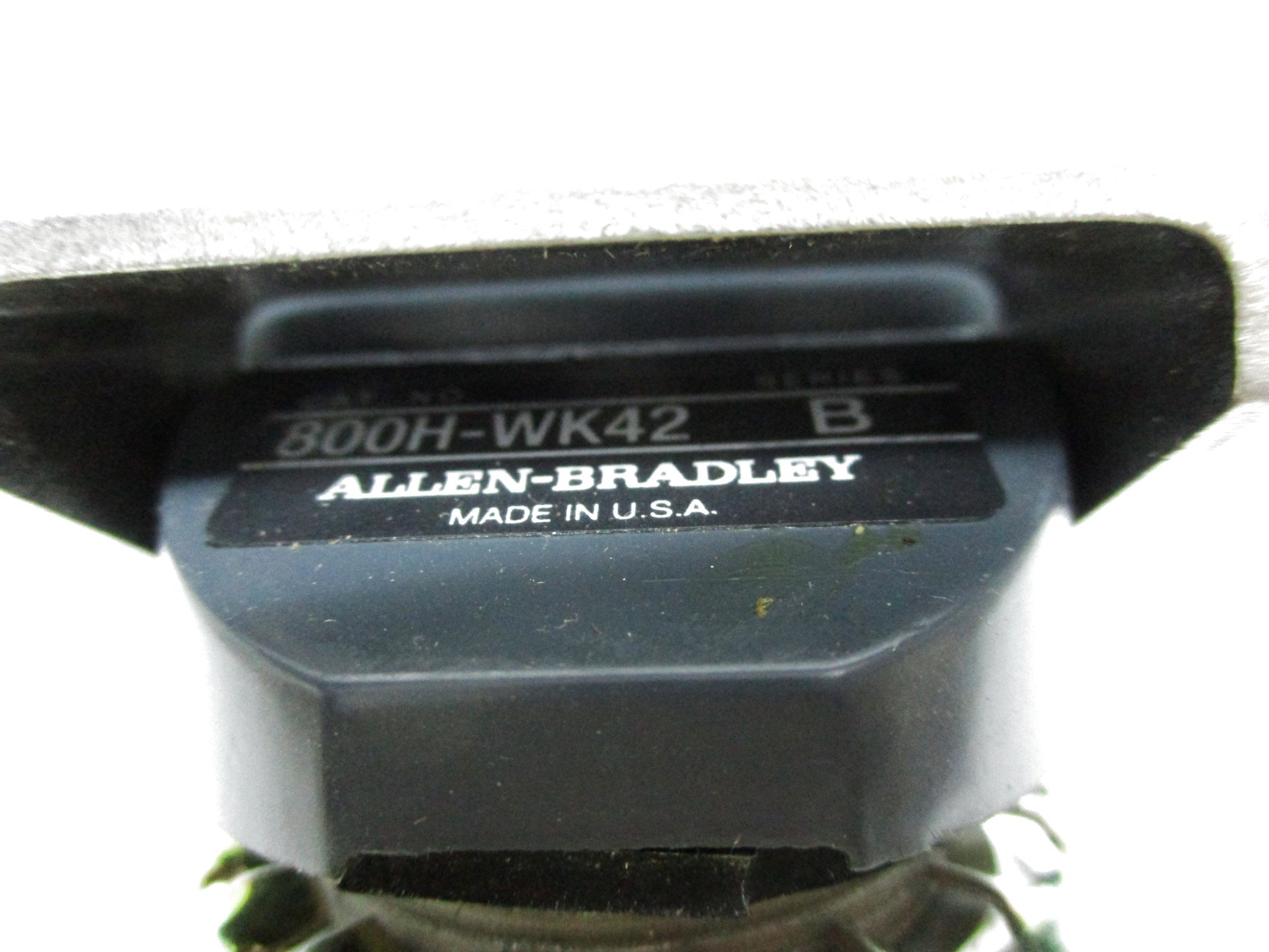 ALLEN BRADLEY 800H-WK42A SER. B NSNP