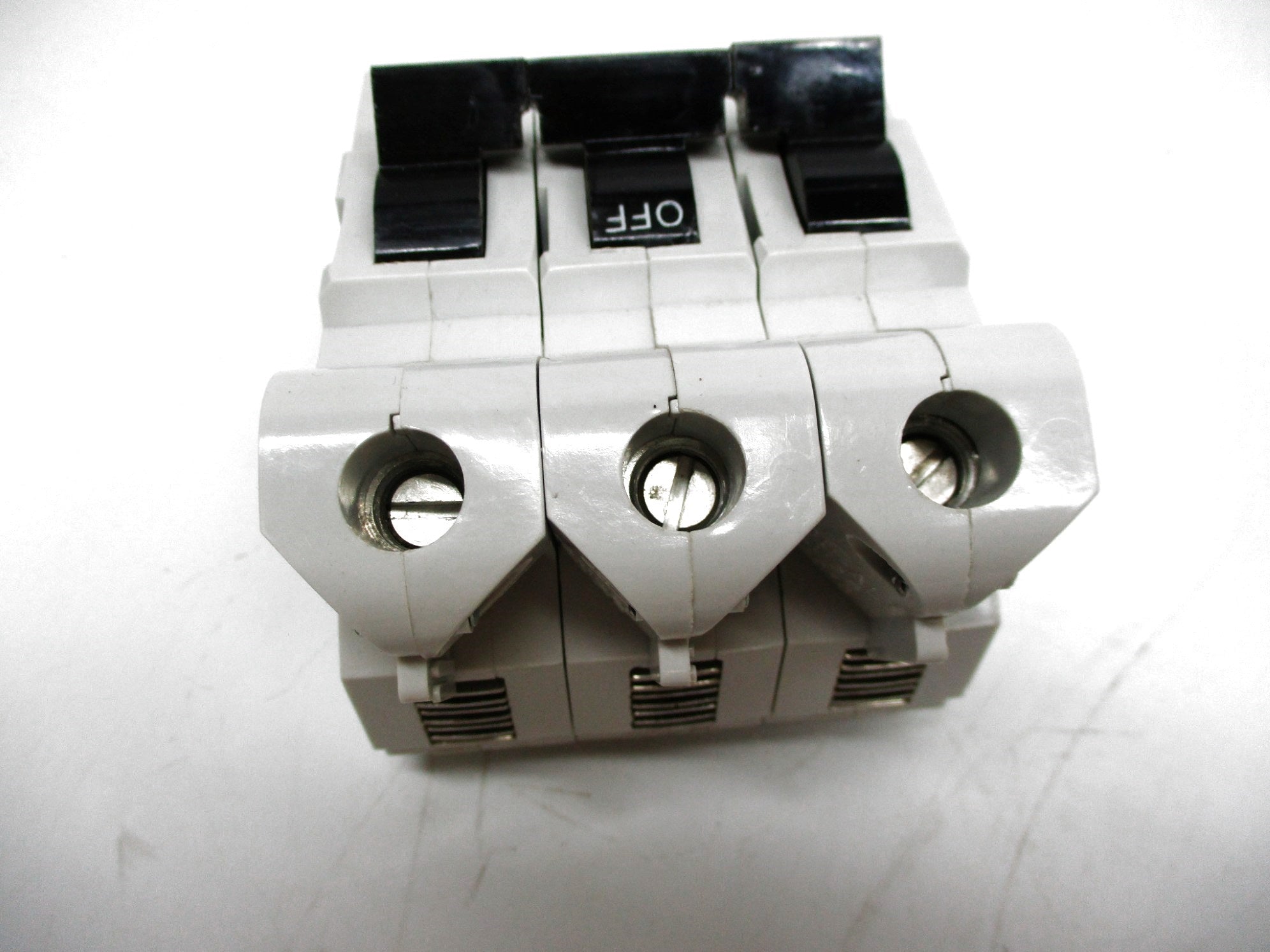 FEDERAL PIONEER NA3P15 15A 240VAC NSMP