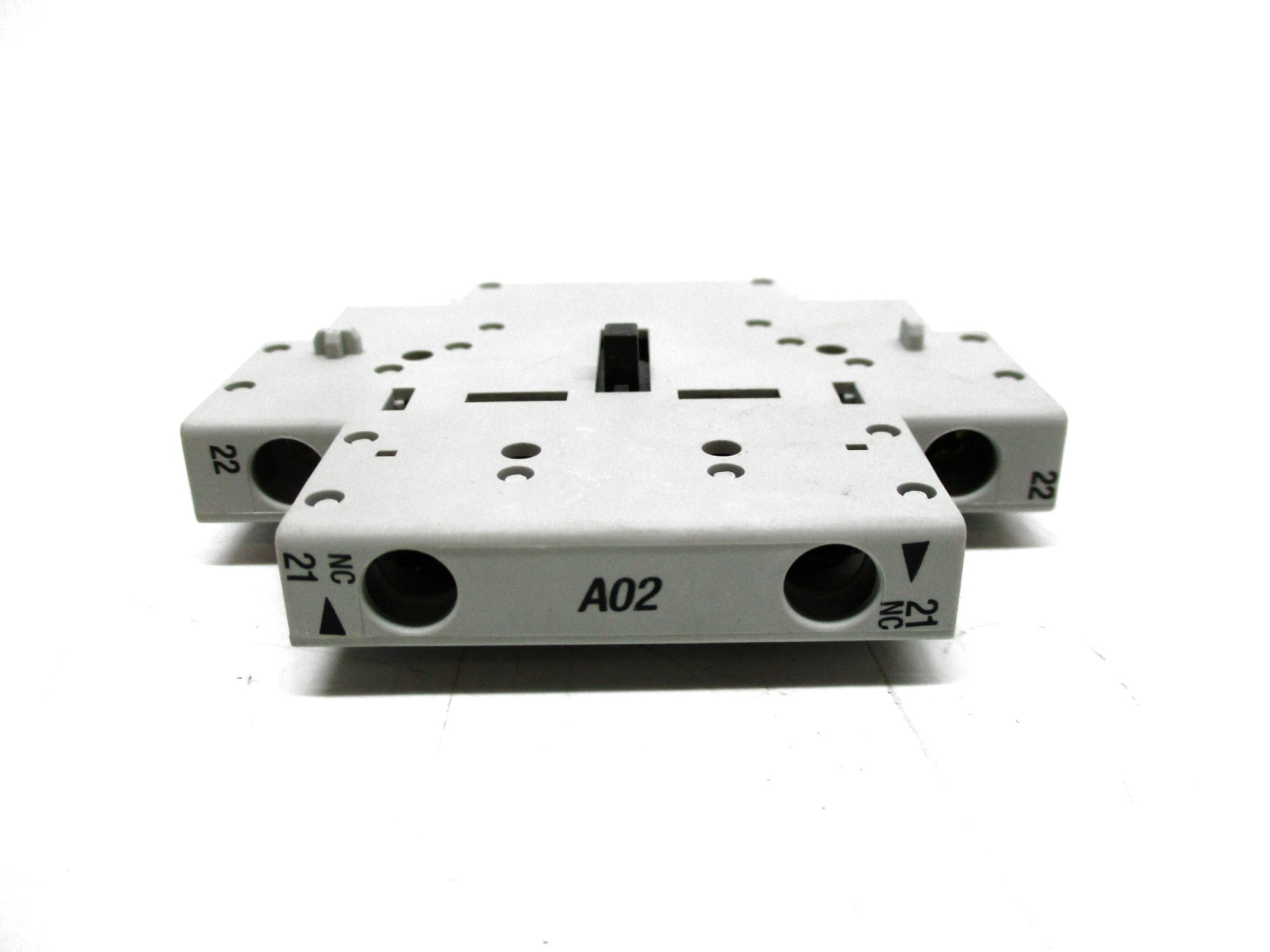 ALLEN BRADLEY 100-MCA02 SER. A (BR/WH) NSMP