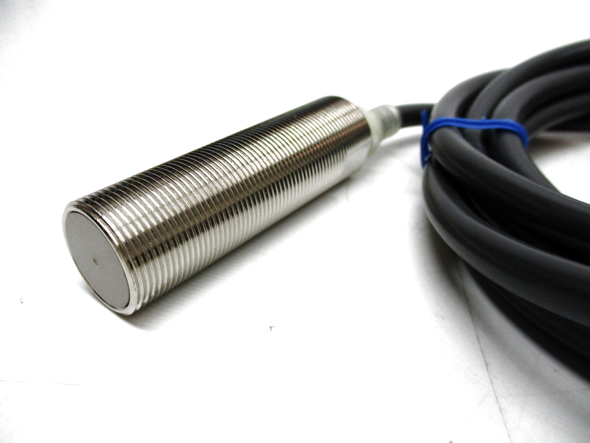 OMRON E2E2-X5Y1 NSNP