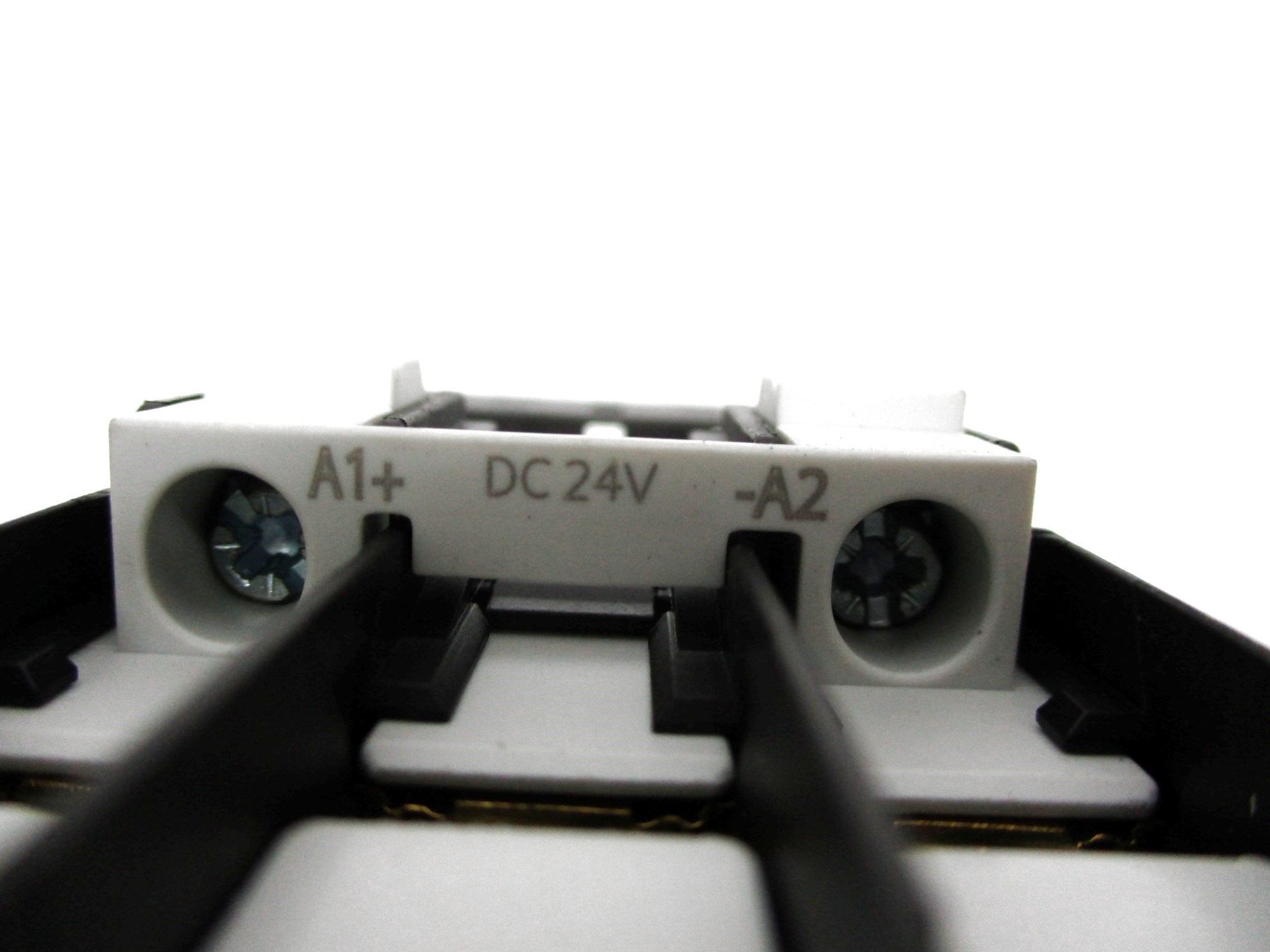SIEMENS 3ZX1012-0RT02-1AA1 24VDC (AS PICTURED) NSNP