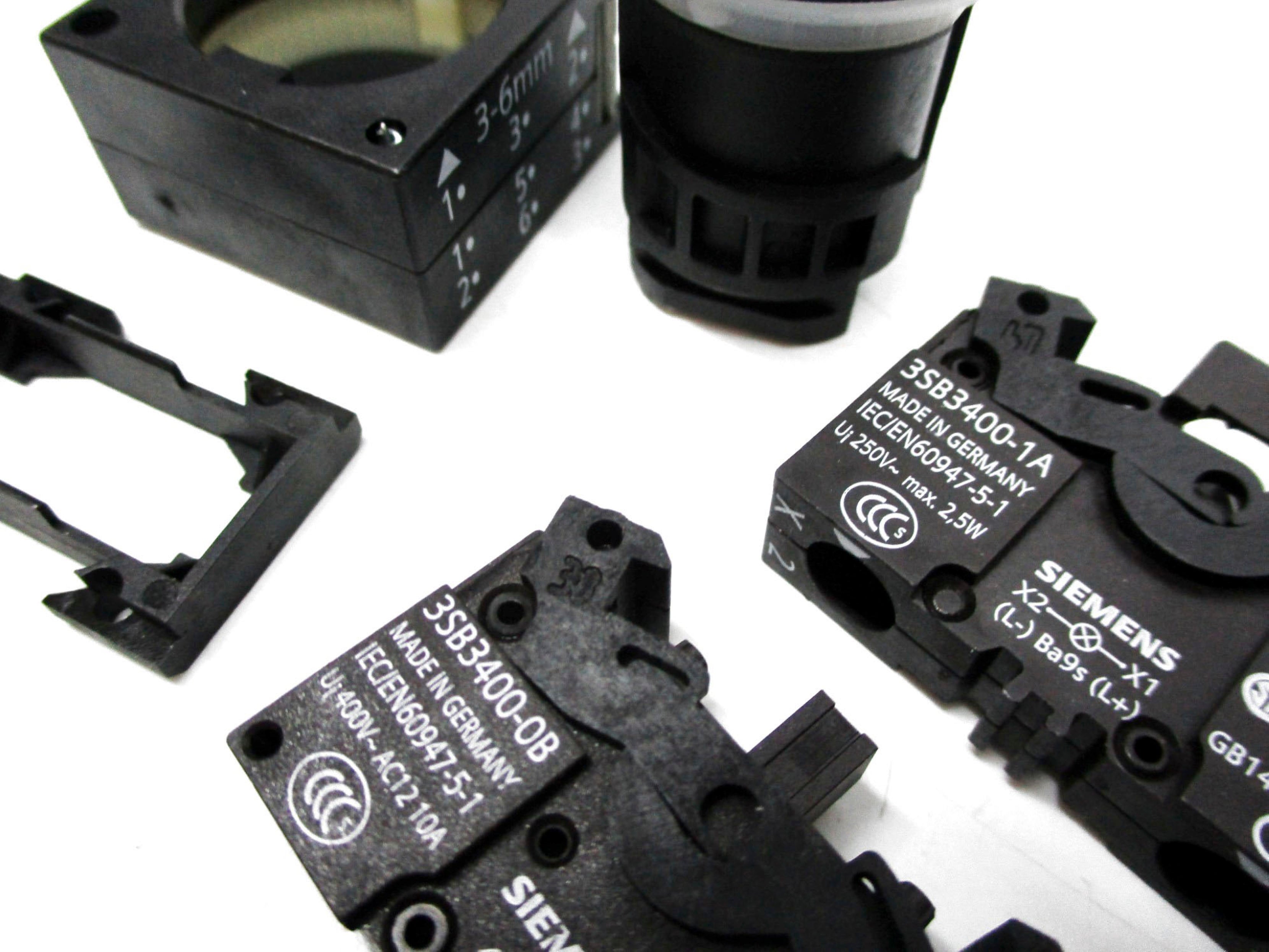 SIEMENS 3SB3206-0AA41 NSMP