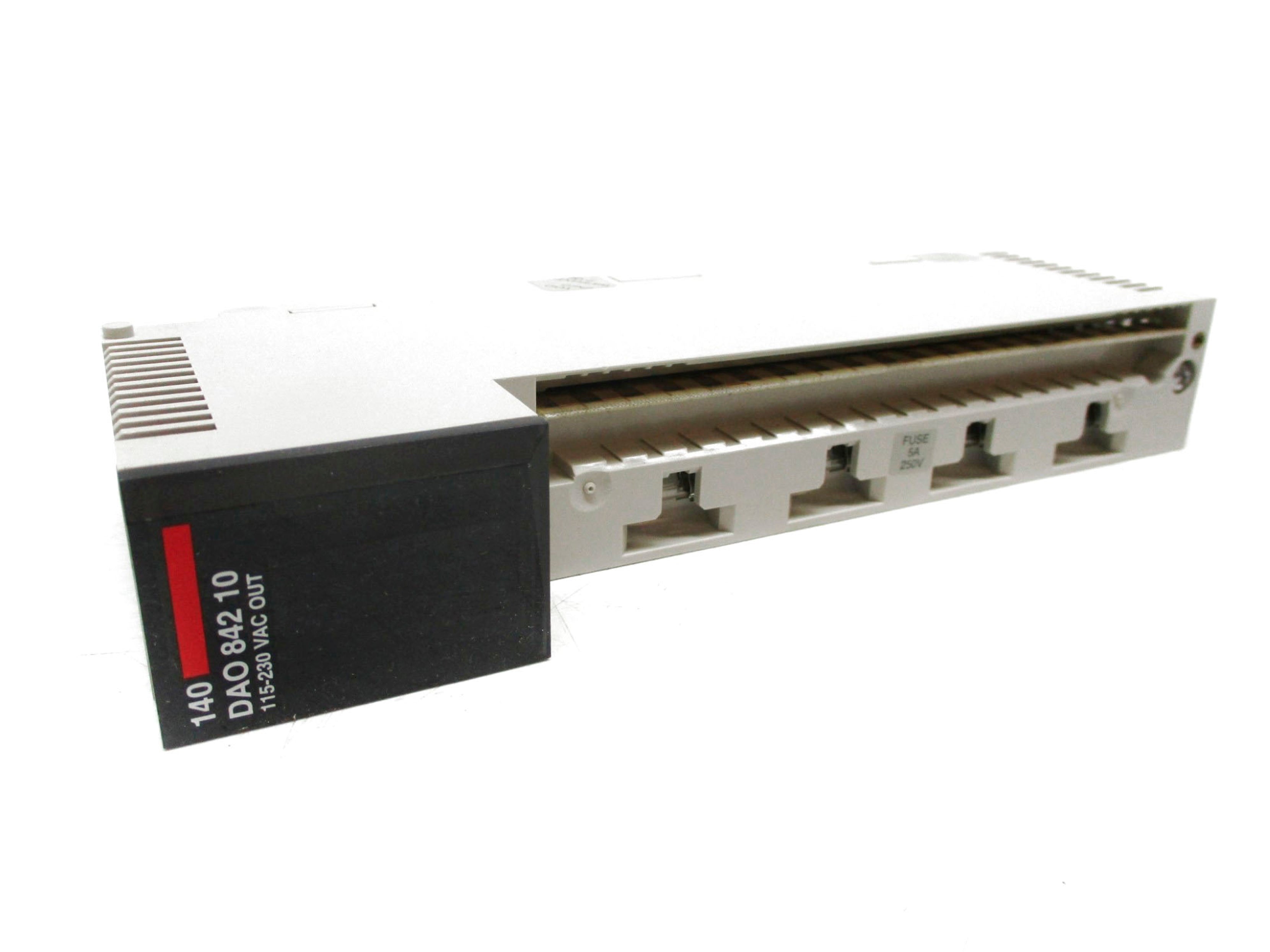 SCHNEIDER AUTOMATION 140DAO84210 UNMP