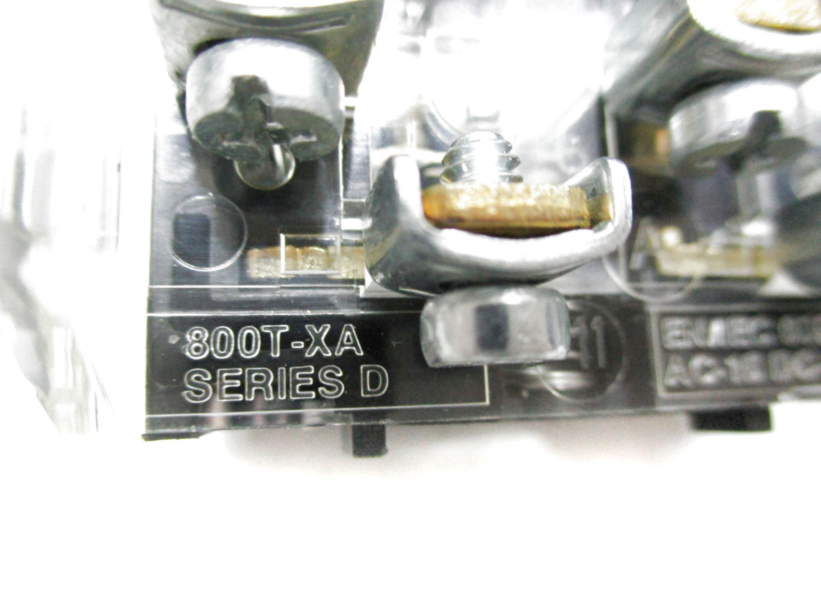 ALLEN RBADLEY 800T-A6B SER. T (AS PICTURED) NSNP
