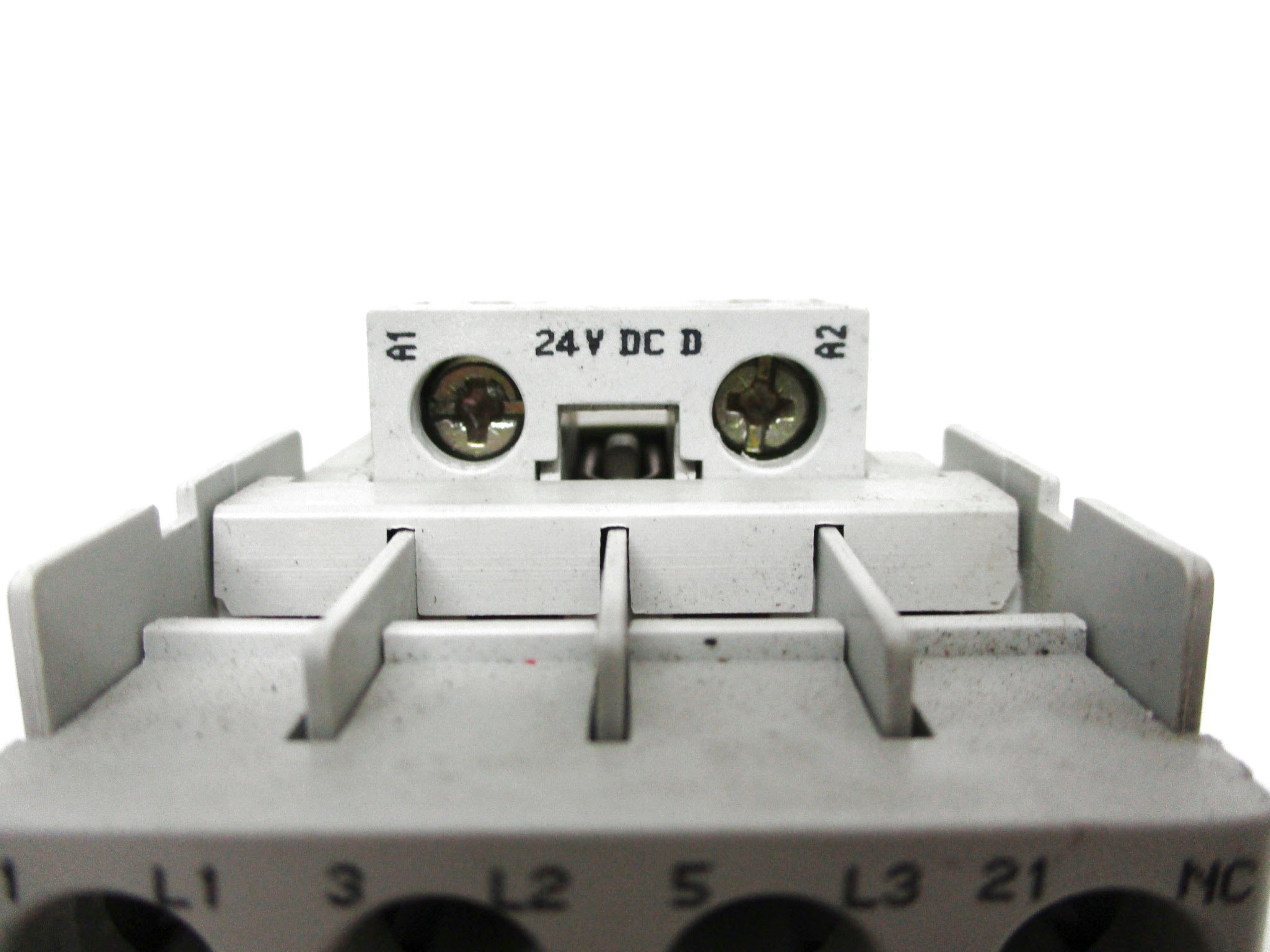 ALLEN BRADLEY 100-C12DJ01 SER. A 24VDC UNMP