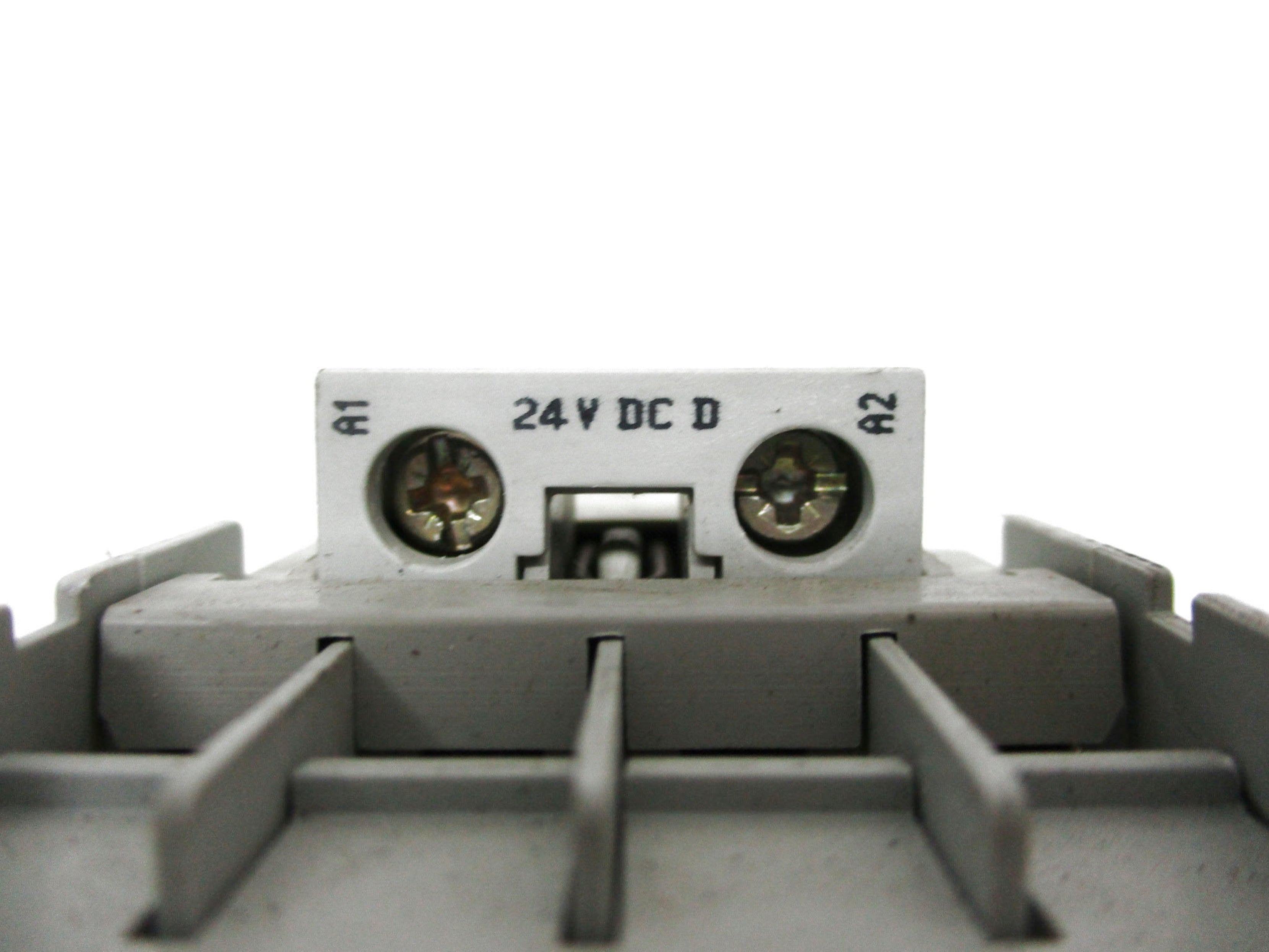 ALLEN BRADLEY 100-C12ZJ01 SER. A 24VDC (AS PICTURED) UNMP