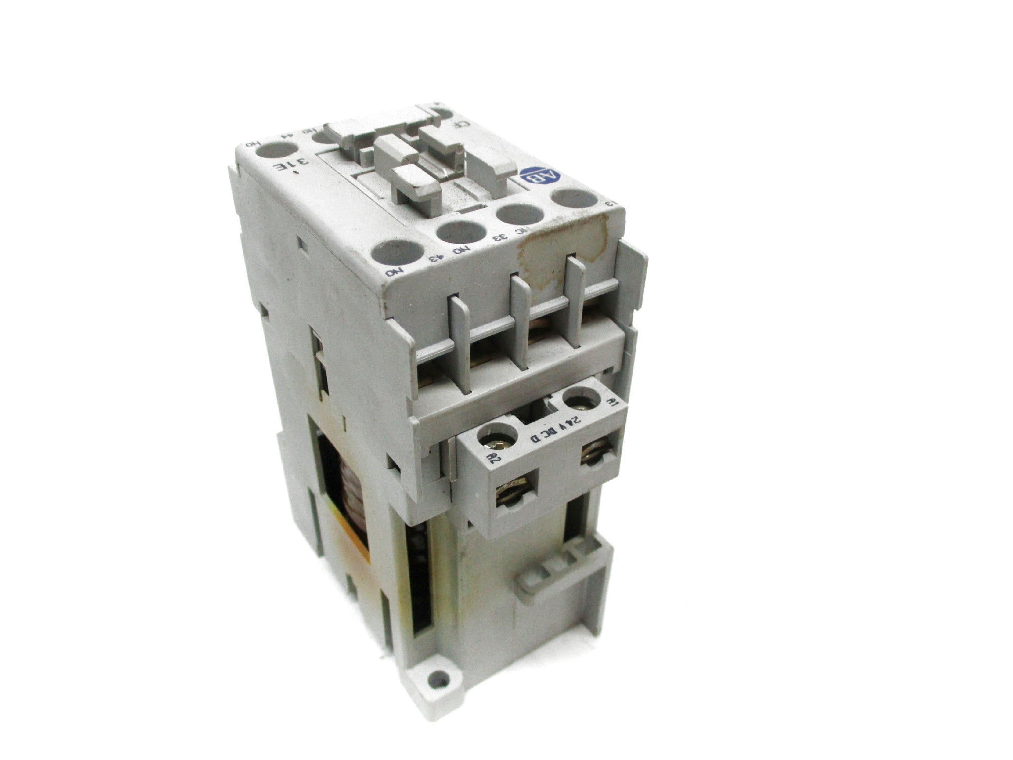 ALLEN BRADLEY 700-CF310DJ SER. A 24VDC UNMP