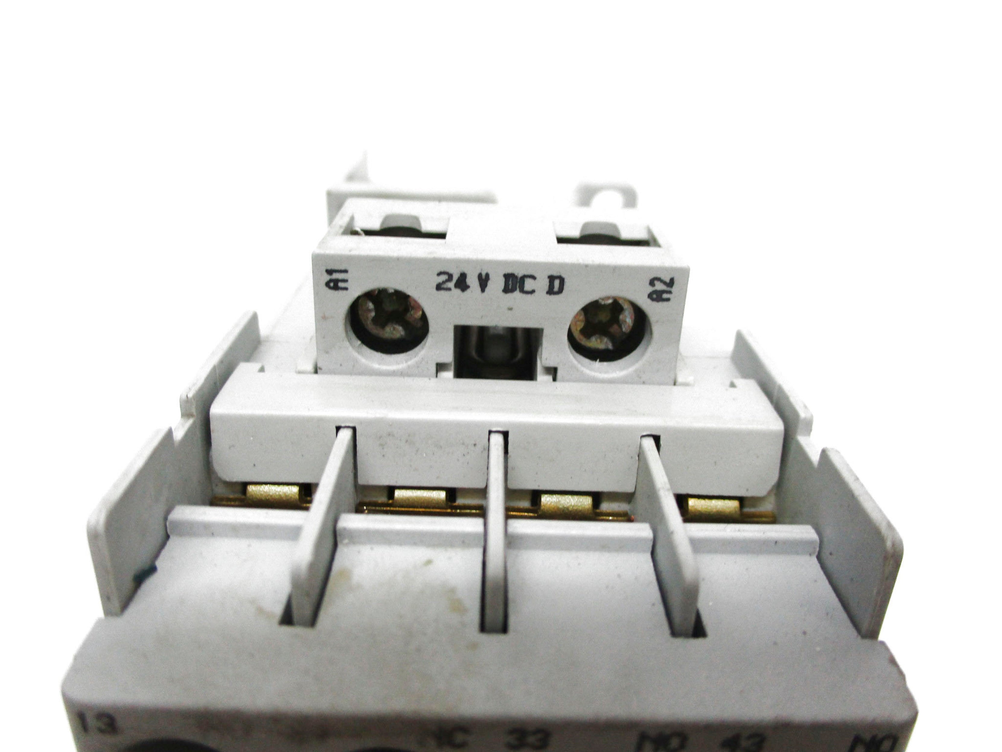 ALLEN BRADLEY 700-CF310DJ SER. A 24VDC UNMP