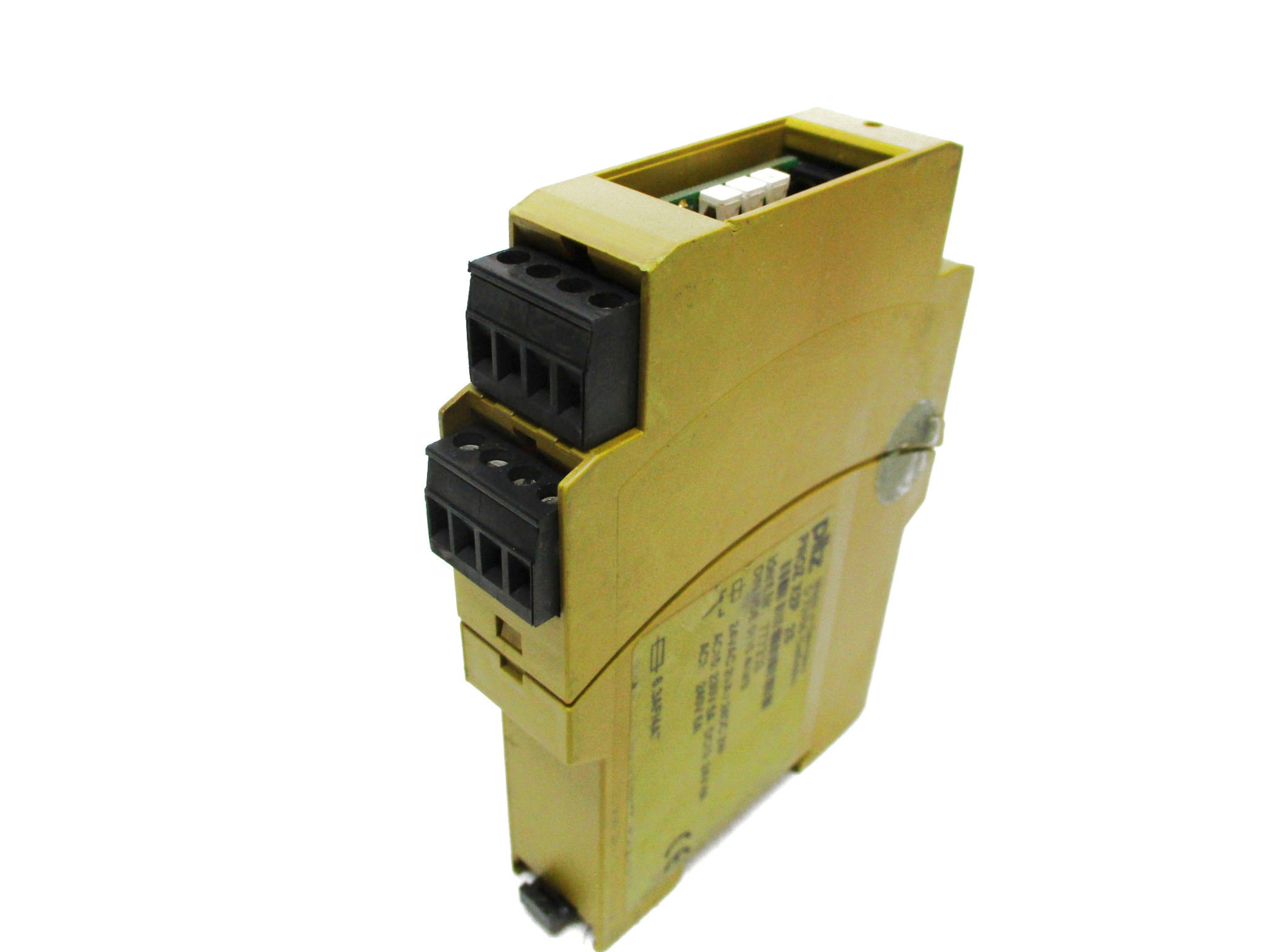 PILZ 777303 24VAC/DC 240VAC (AS PICTURED) UNMP