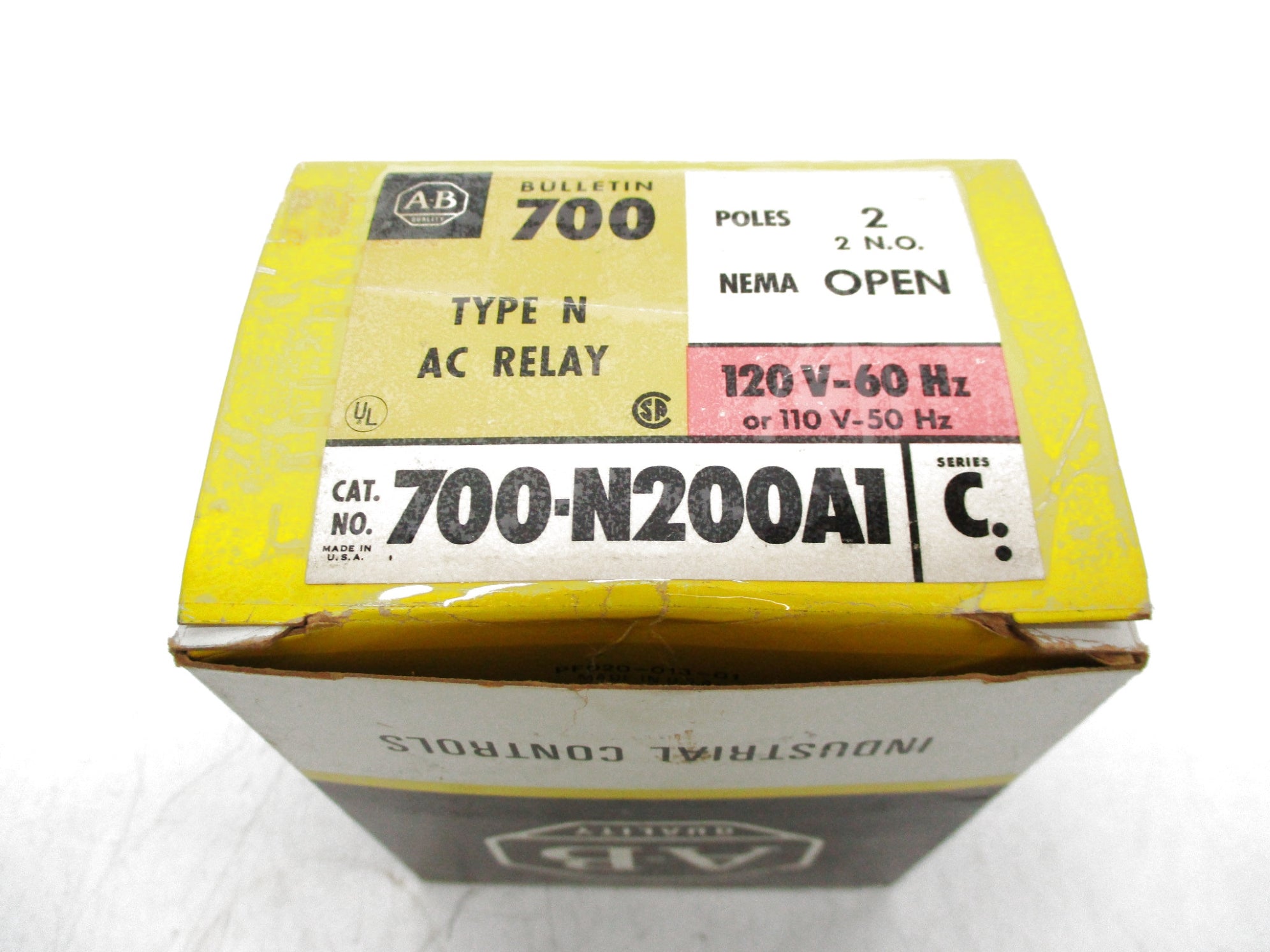 ALLEN BRADLEY 700-N200A1 SER. C 110/120V (BK/YL) NSMP