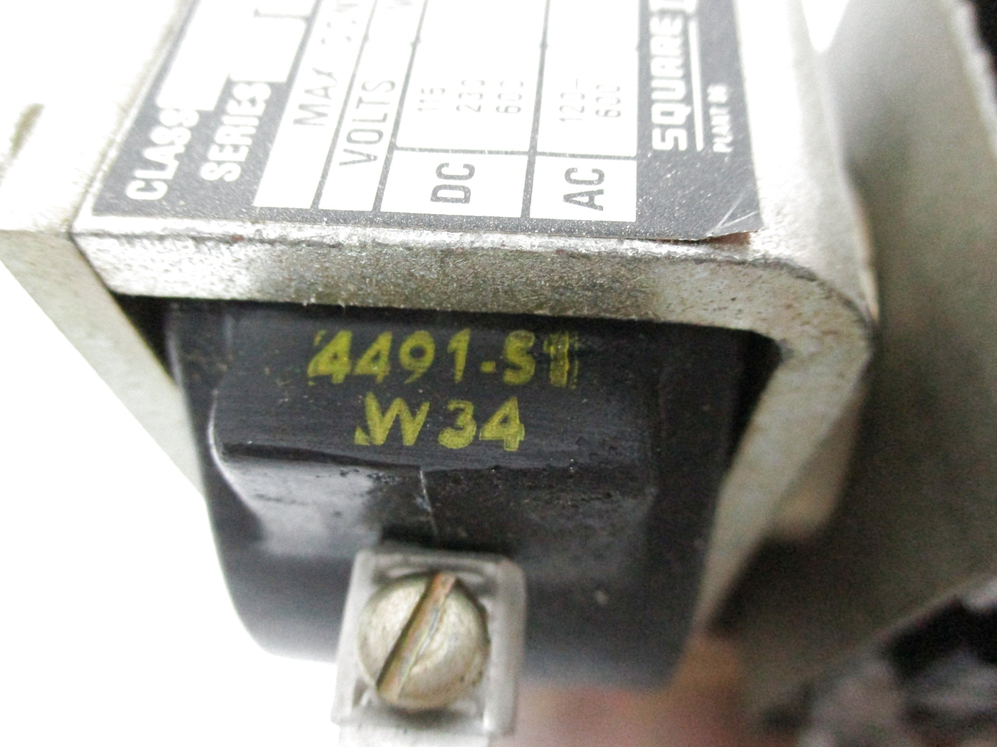 SQUARE D 7001-D082 SER. A 125VDC UNMP