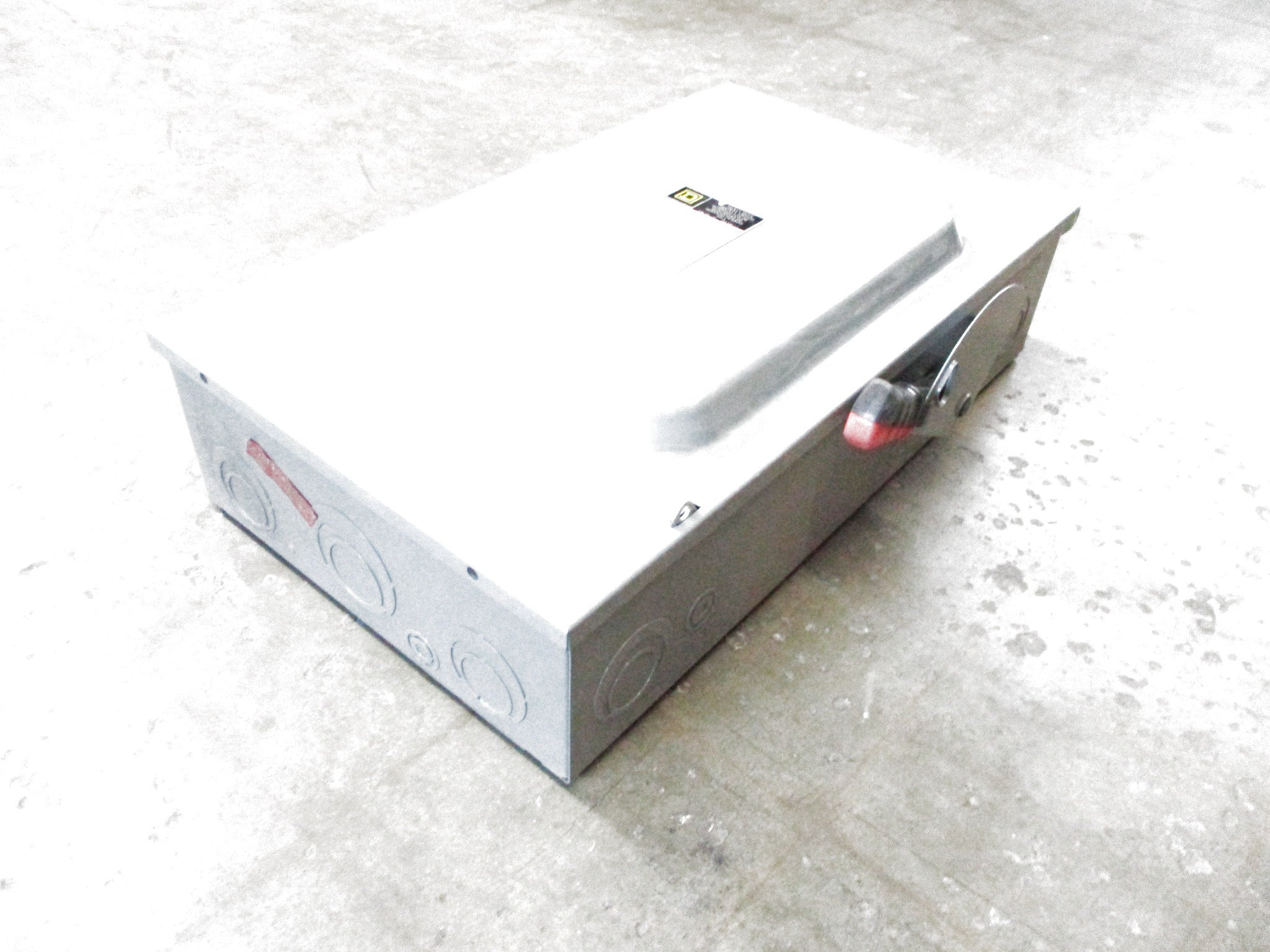 SQUARE D H324N SER. F05 (AS PICTURED) NSMP