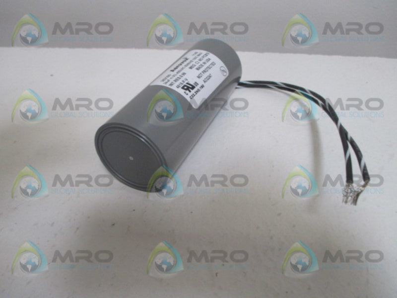 AEROVOX 4618-P-V LIGHTING CAPACITOR  *NEW NO BOX*