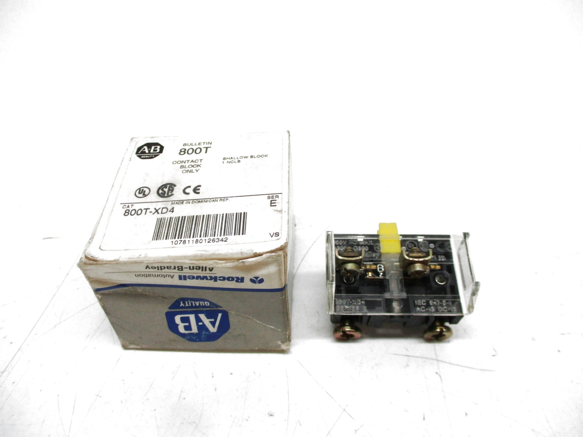 ALLEN BRADLEY 800T-XD4 SER. E (GY/BL) NSMP