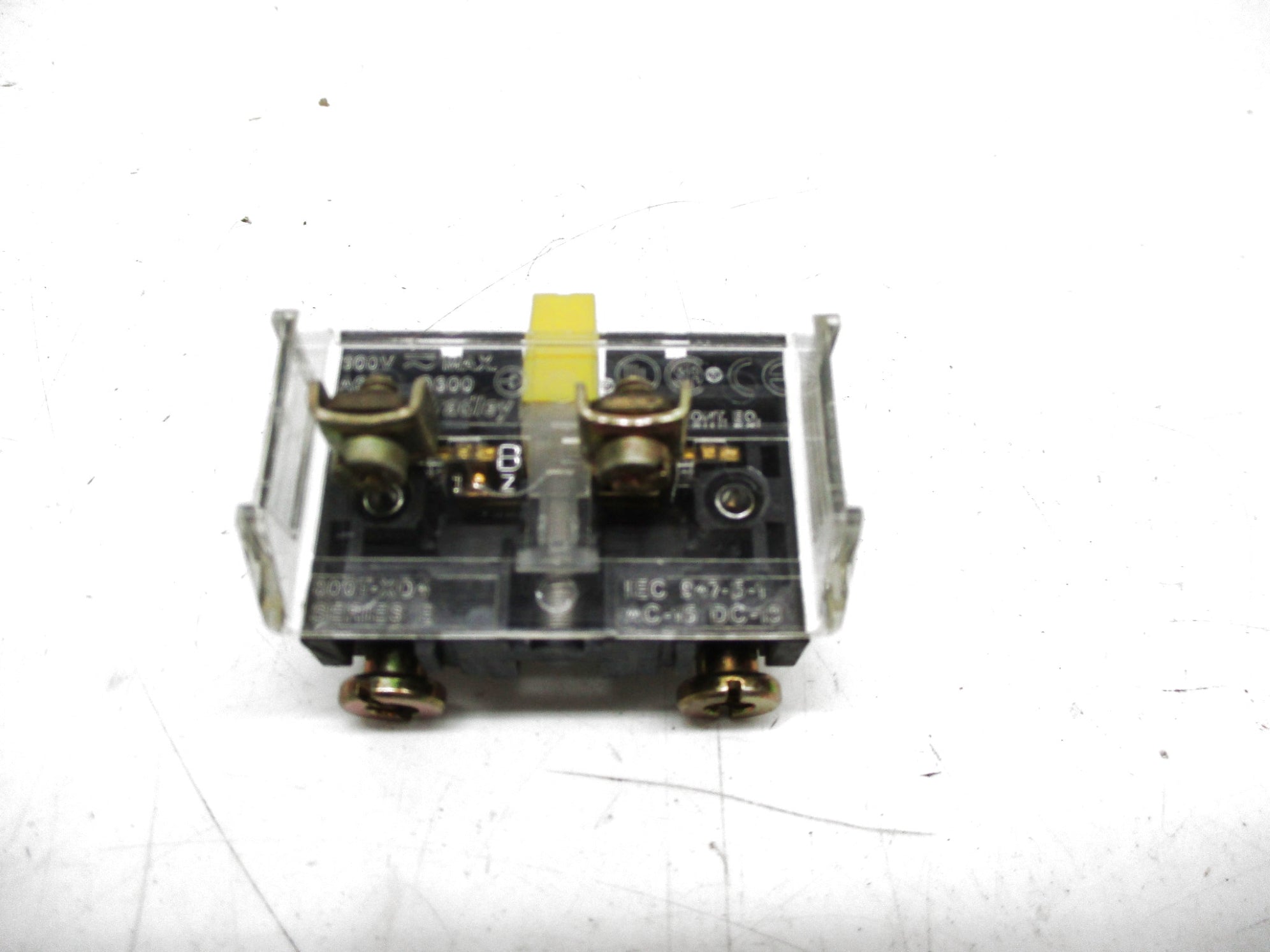 ALLEN BRADLEY 800T-XD4 SER. E (GY/BL) NSMP