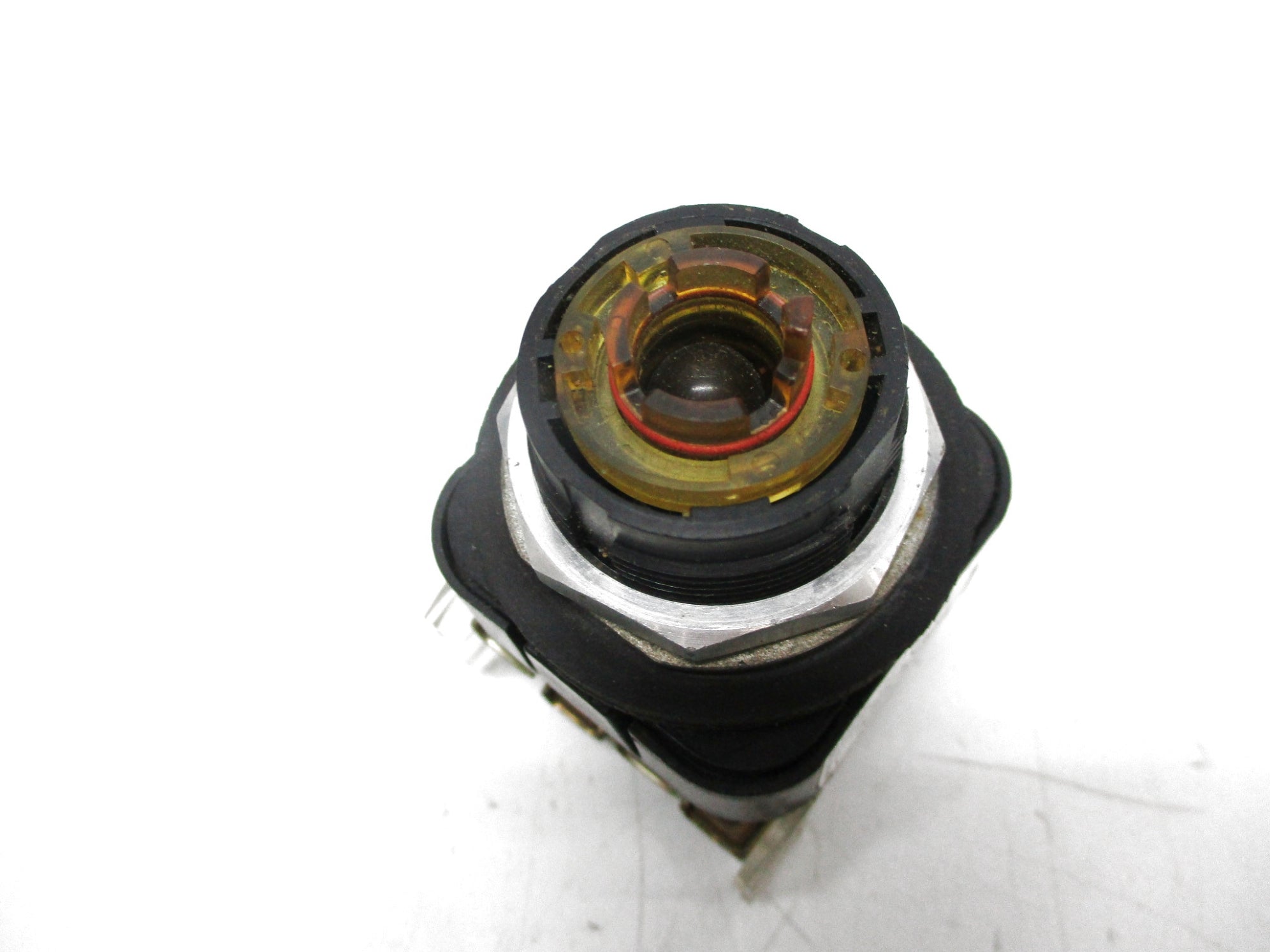 ALLEN BRADLEY 800H-16HRR2KB6AX SER. F 120V (AS PICTURED) UNMP