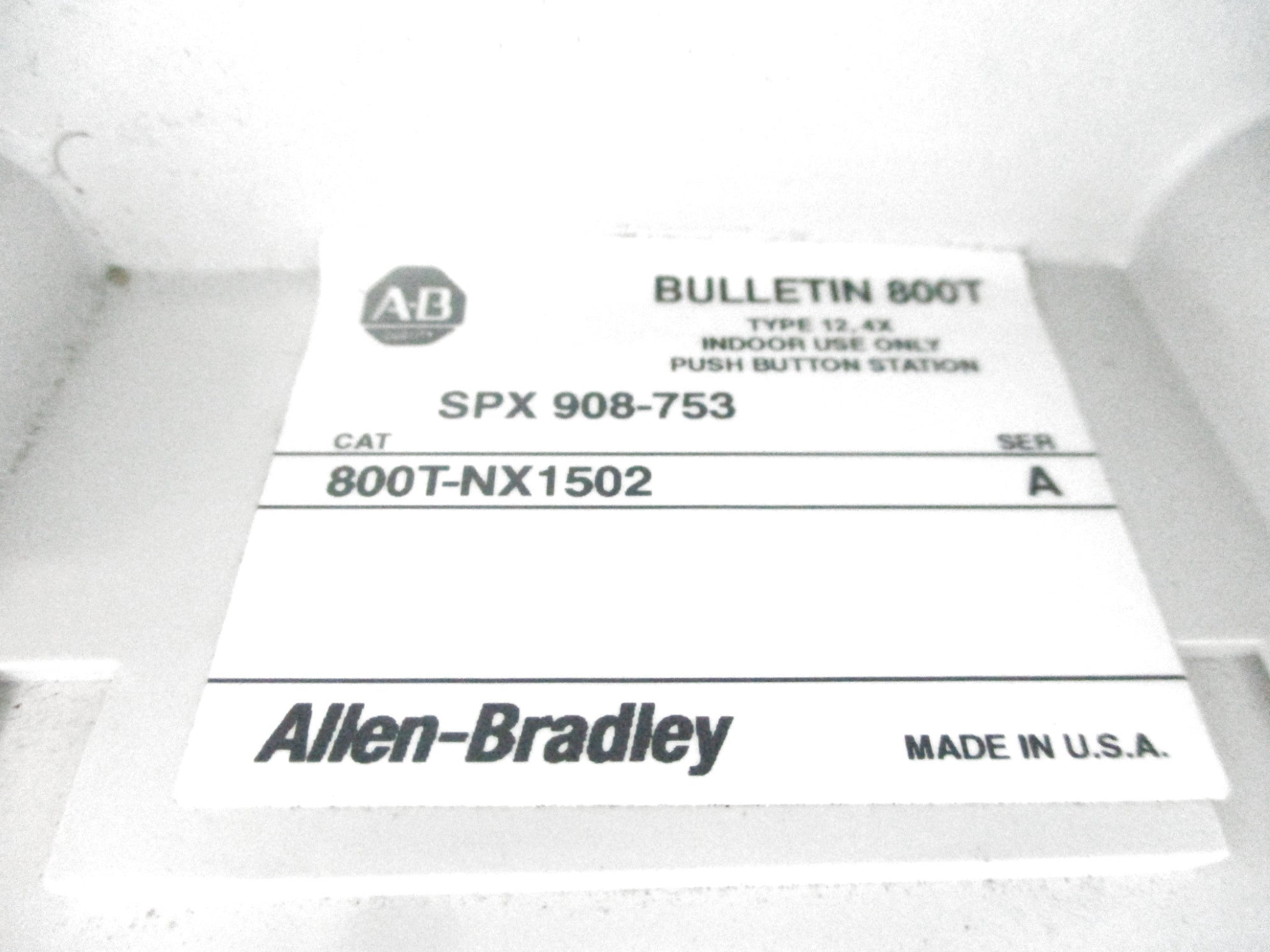 ALLEN BRADLEY 800T-1HZ4C-BP SER. B NSNP