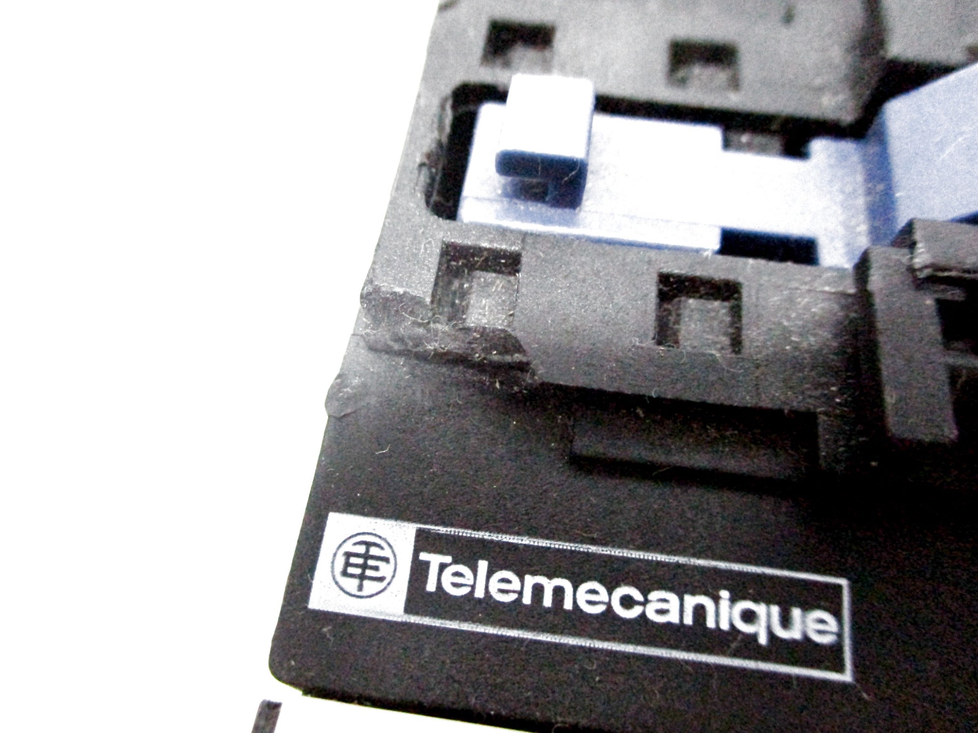 TELEMECANIQUE LP1D5011 120V (AS PICTURED) NSNP