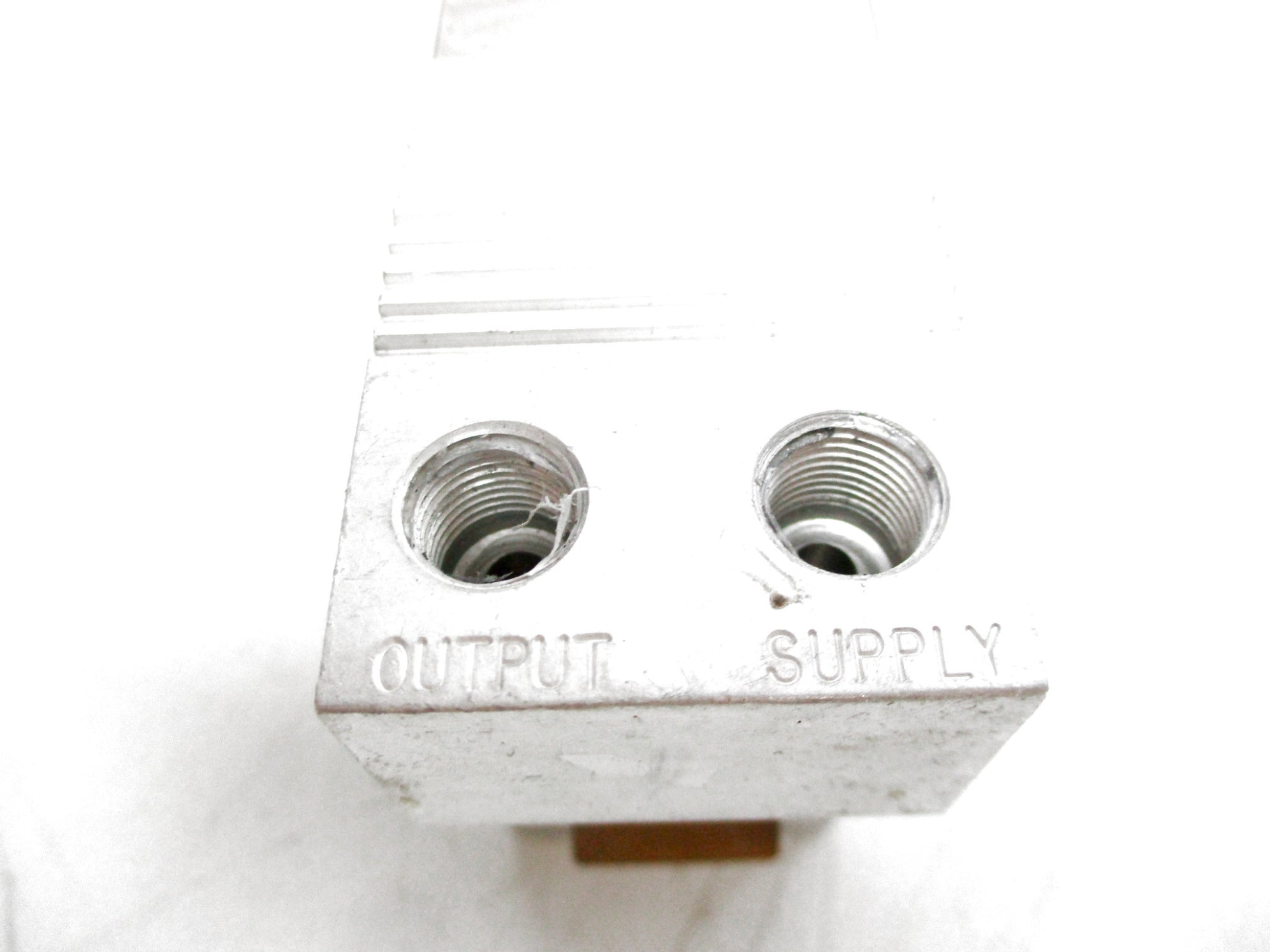 MOORE INDUSTRIES IPT/4-20MA/3-27PSIG/35PSI/-FA3(DIN) UNMP