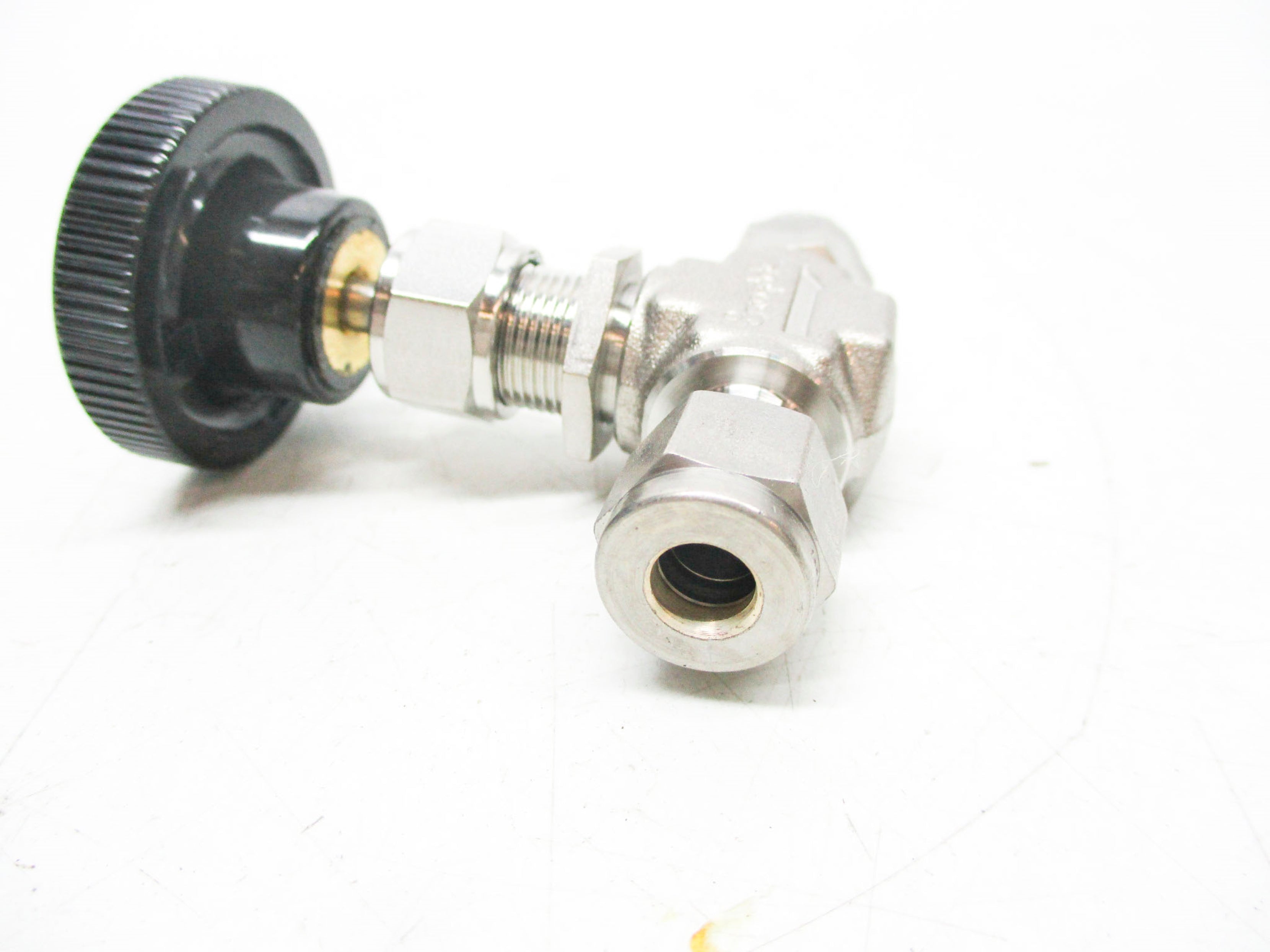SWAGELOK SS-1VS4 1/4" UNMP