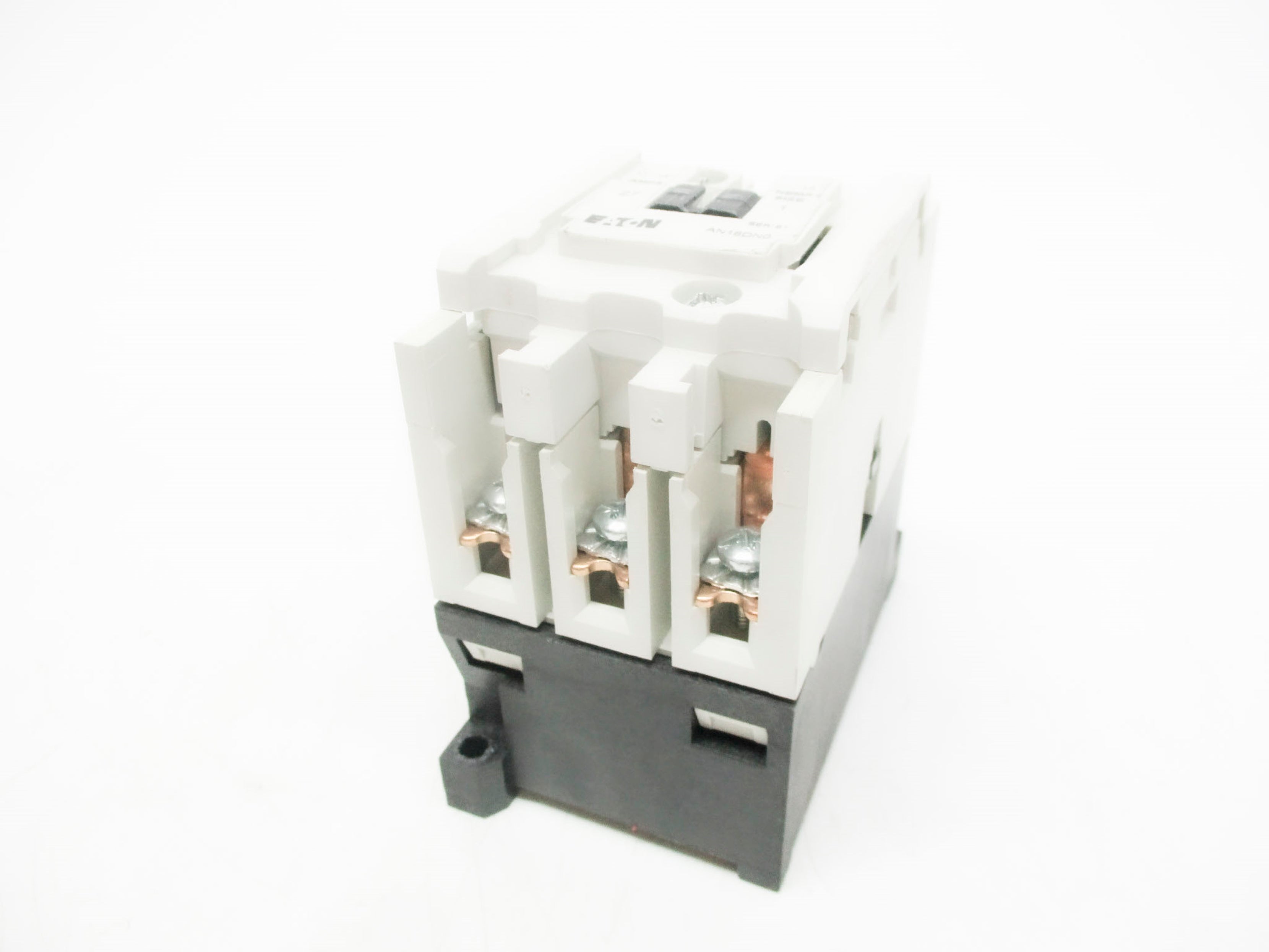 EATON AN16DN0 SER. B1 27A 110/120V (AS PICTURED) UNMP