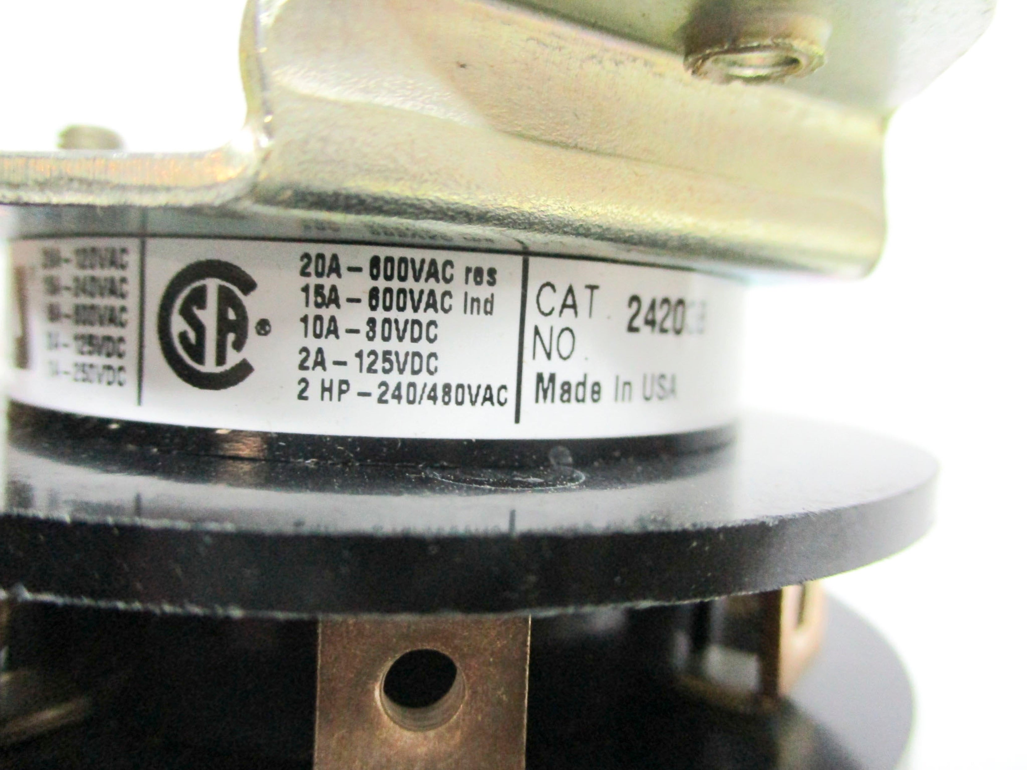 ELECTROSWITCH 24203B 600VAC 20A NSMP