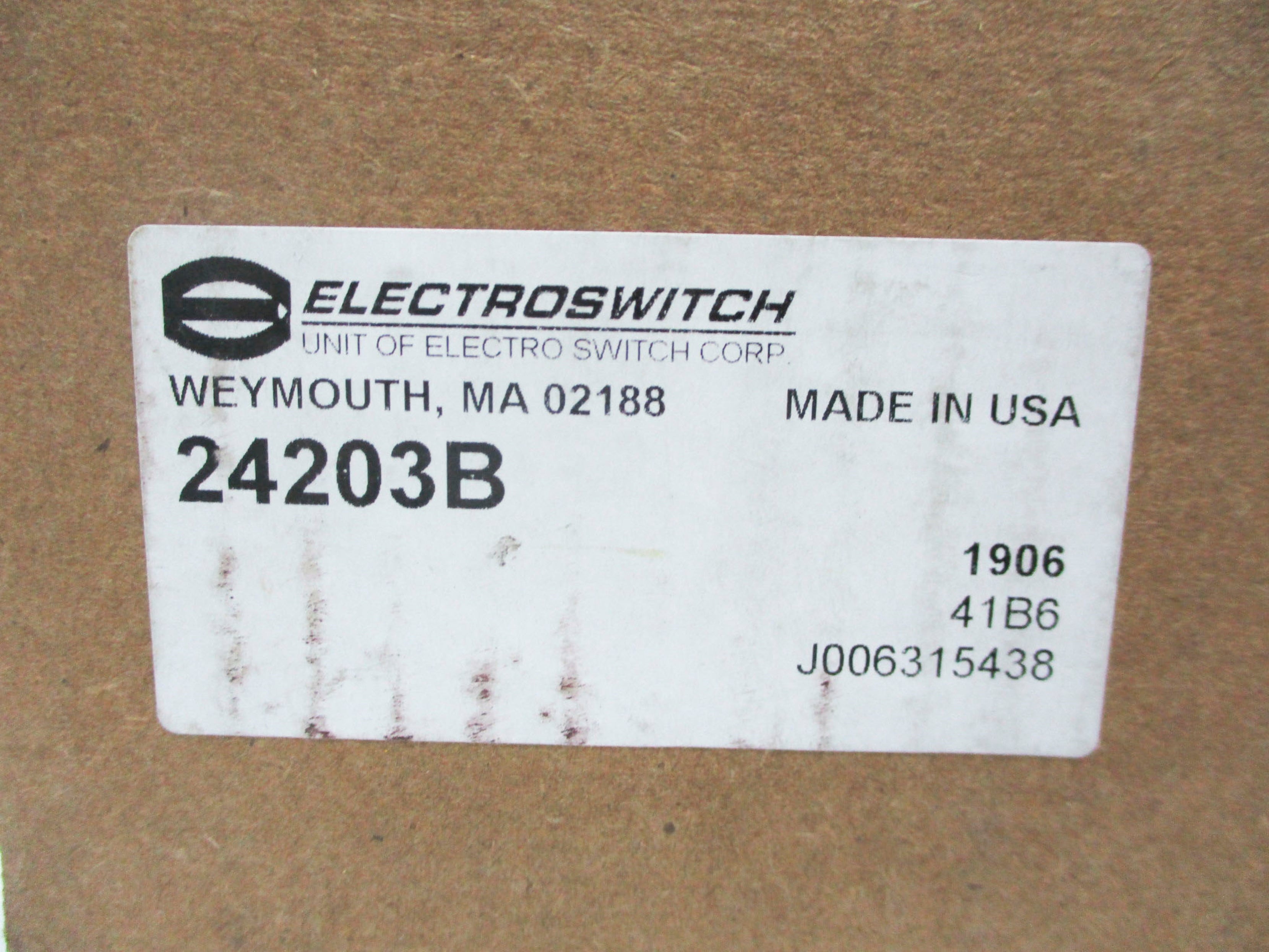 ELECTROSWITCH 24203B 600VAC 20A NSMP
