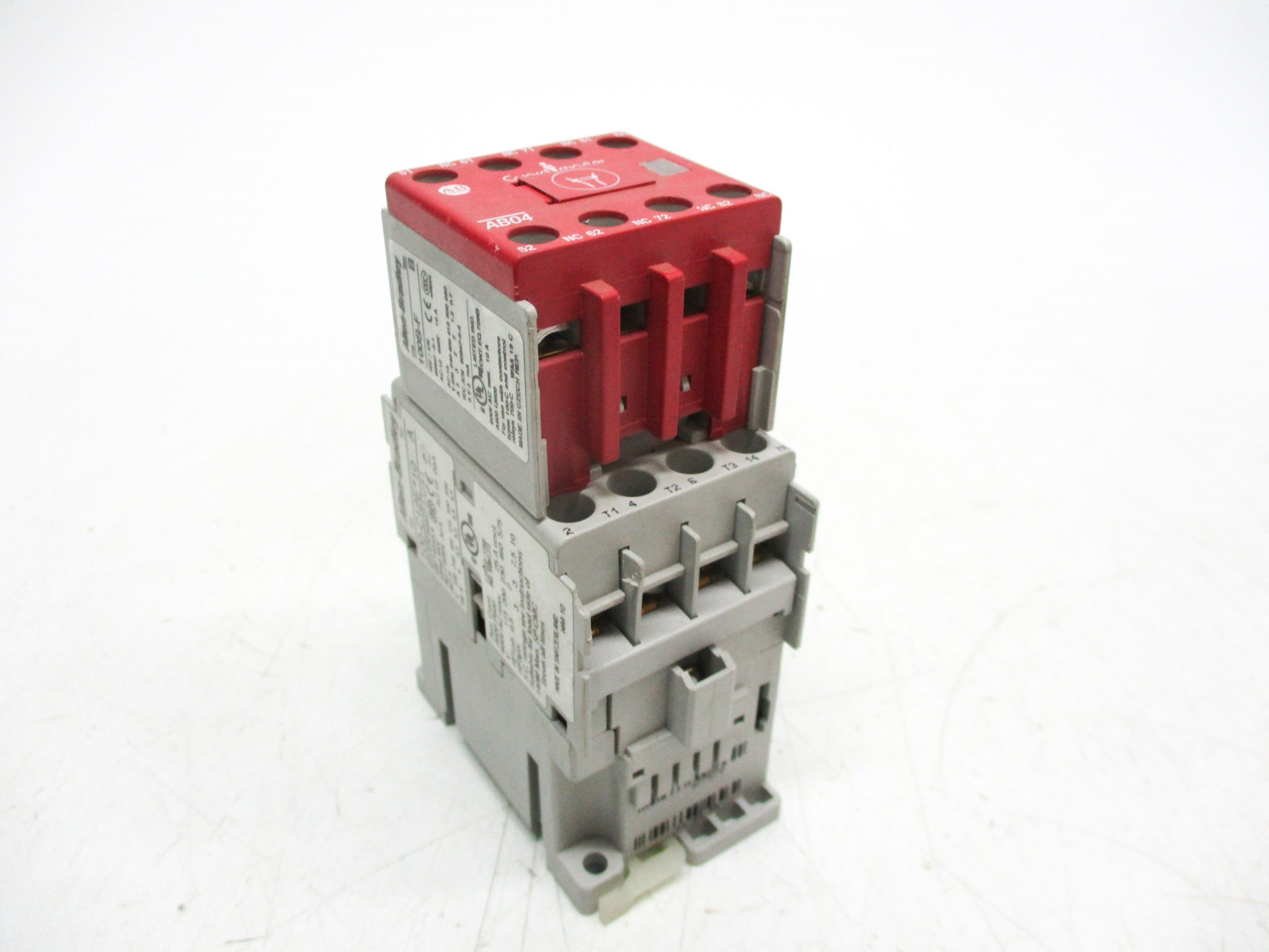 ALLEN BRADLEY 100S-C12EQ14BC SER. A 24VDC (AS PICTURED) UNMP
