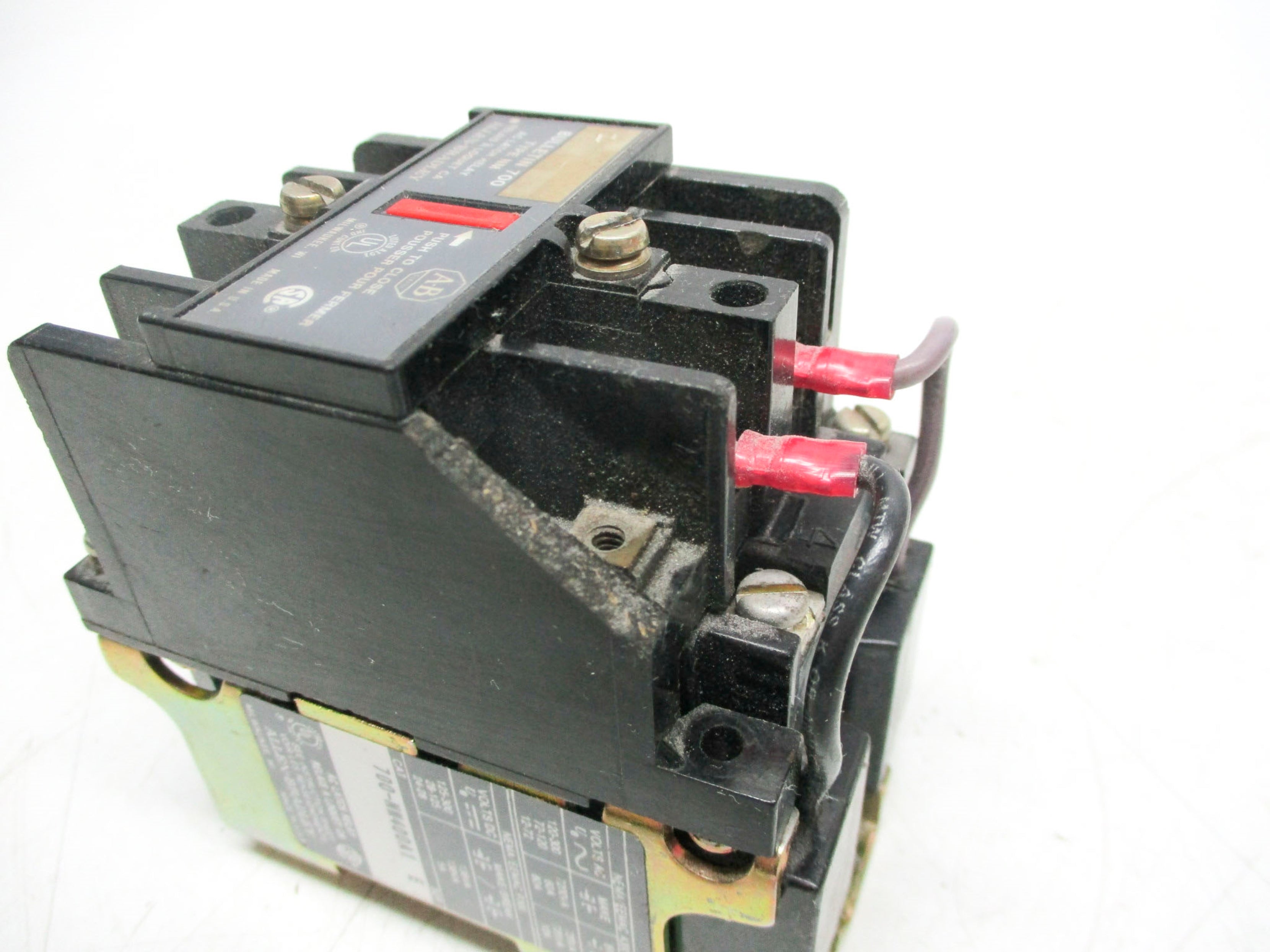 ALLEN BRADLEY 700-NM400A1 SER. E 120V60HZ 110V50HZ  (AS PICTURED) UNMP