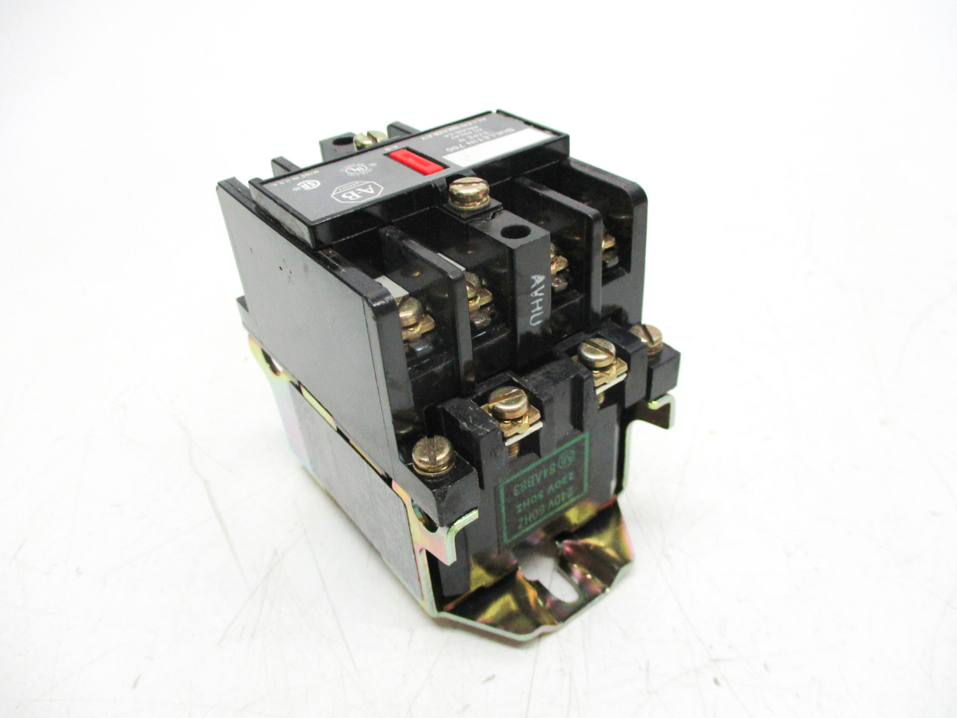 ALLEN BRADLEY 700-N400A2 SER. C 220/240V UNMP