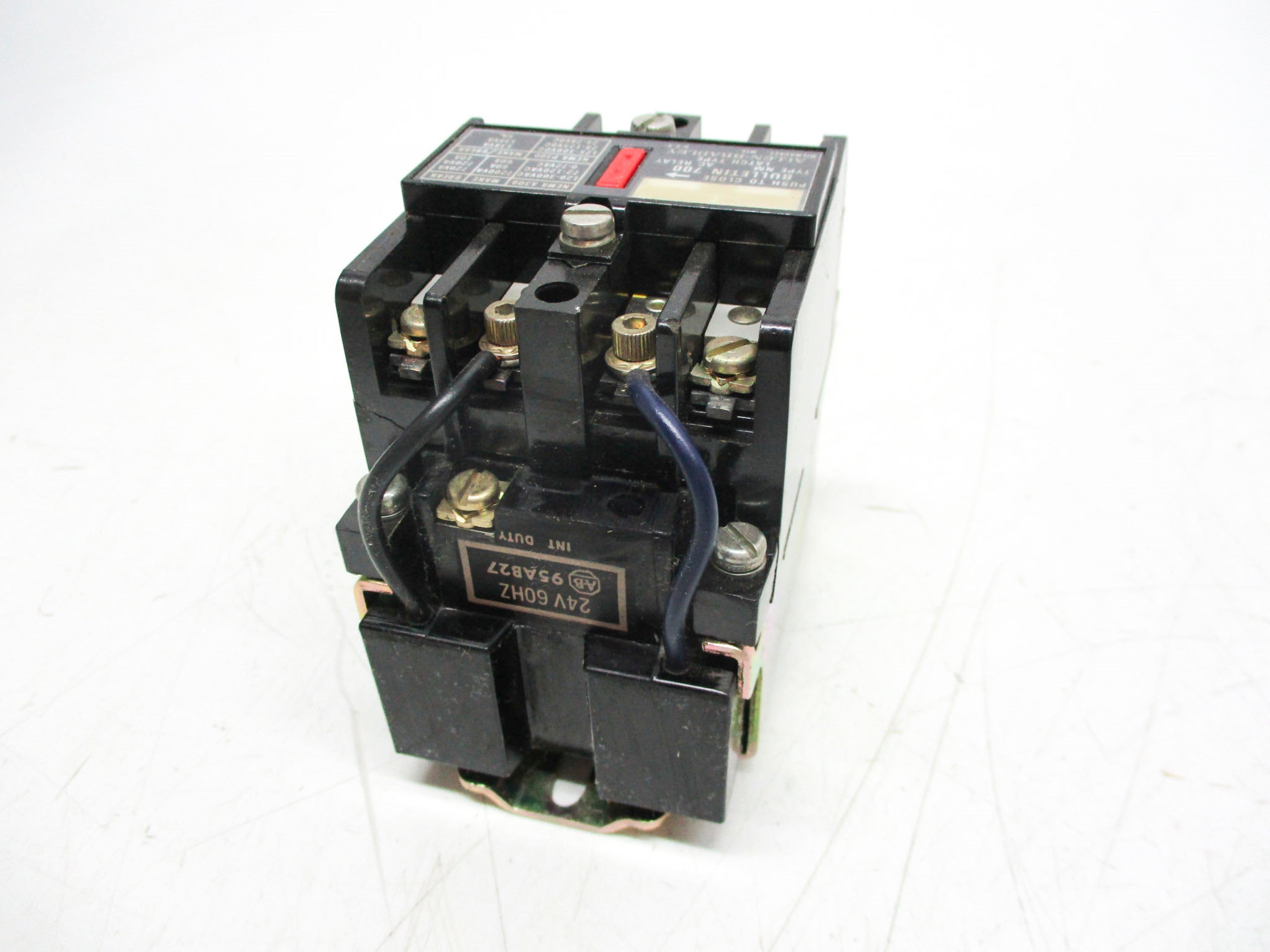 ALLEN BRADLEY 700-NM200A24 SER. E 24V60HZ (AS PICTURED) UNMP