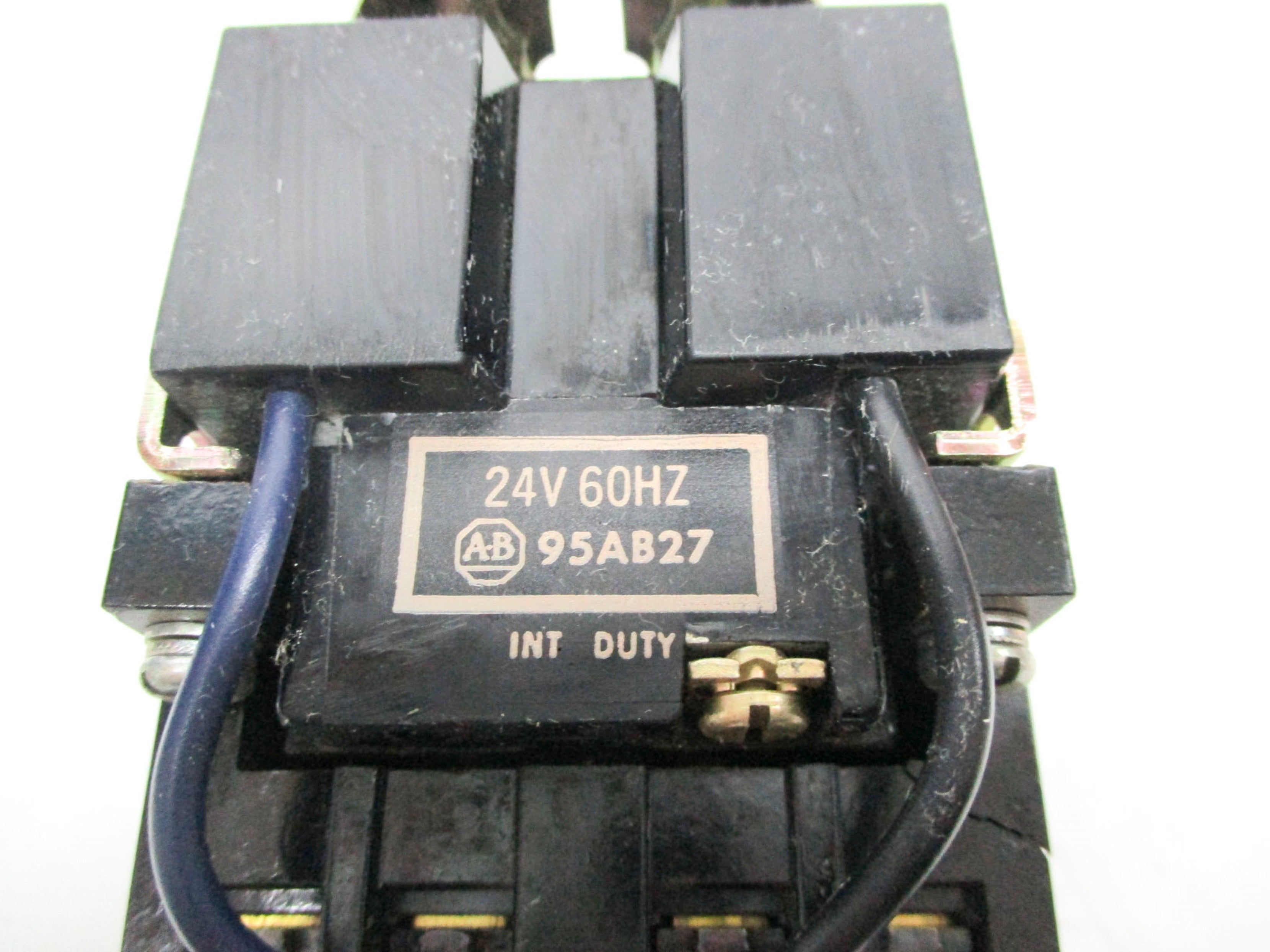 ALLEN BRADLEY 700-NM200A24 SER. E 24V60HZ (AS PICTURED) UNMP