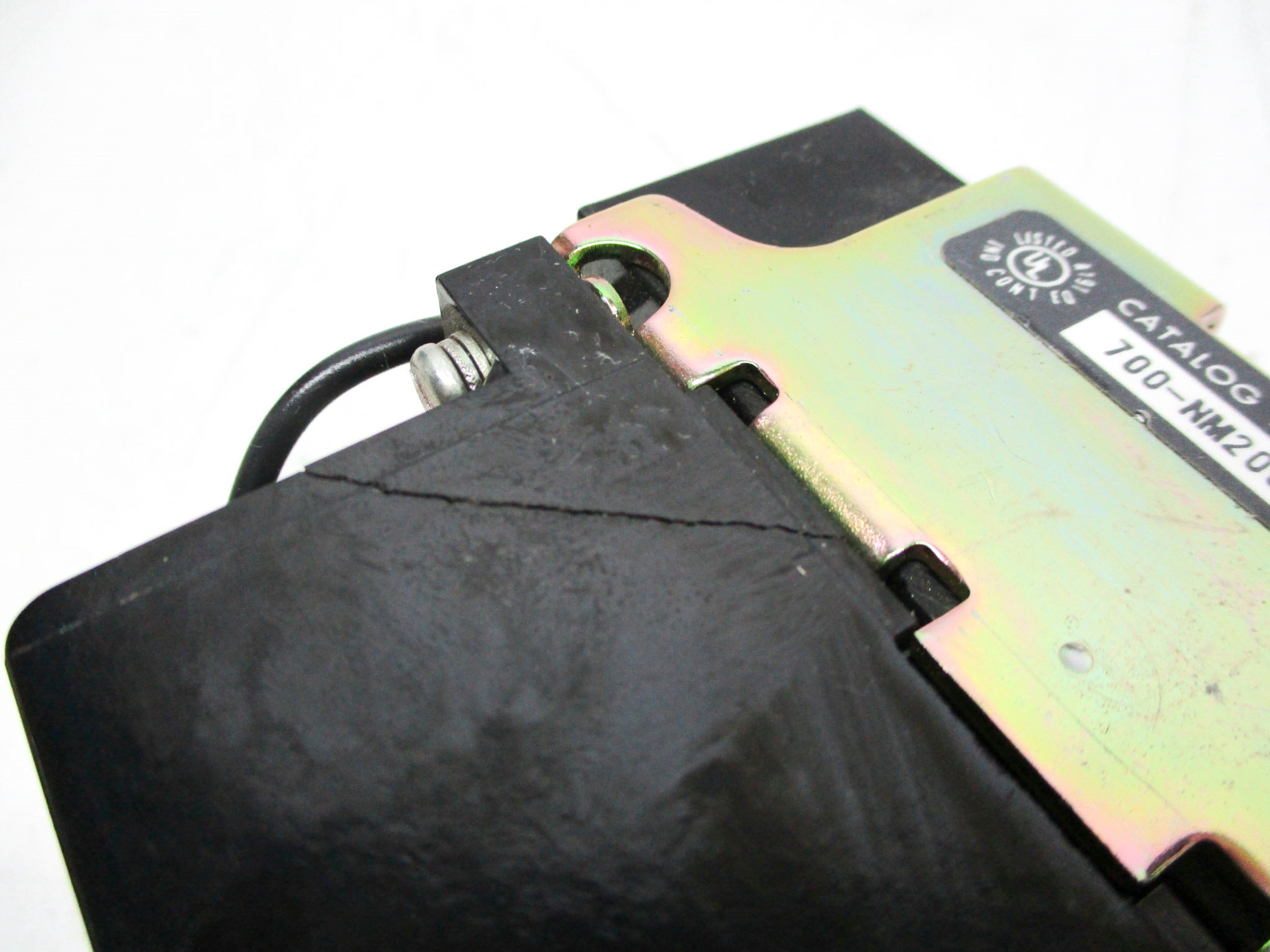 ALLEN BRADLEY 700-NM200A24 SER. E 24V60HZ (AS PICTURED) UNMP