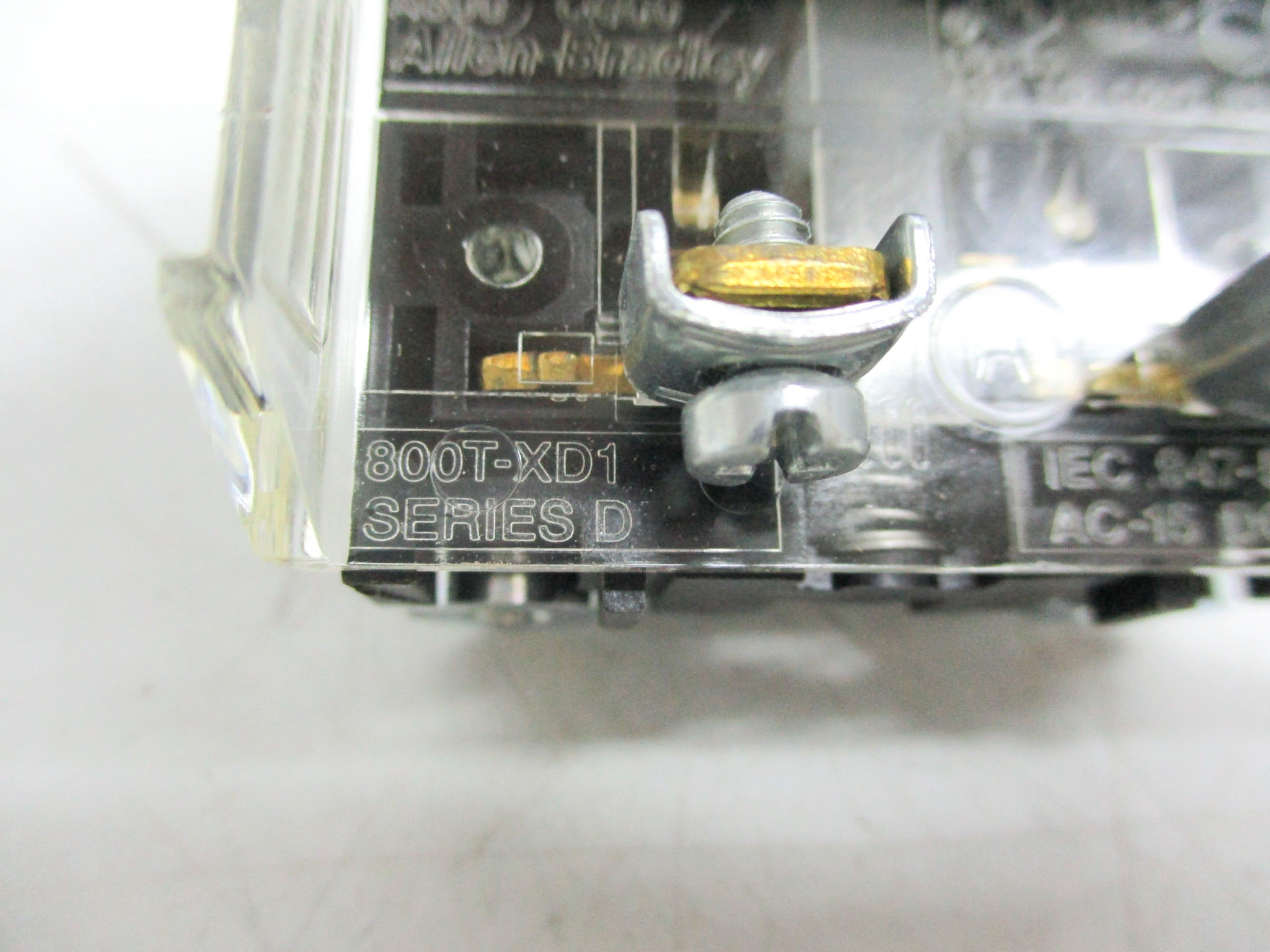 ALLEN BRADLEY 800H-HR5D1 SER. F (AS PICTURED) (WH) NSMP