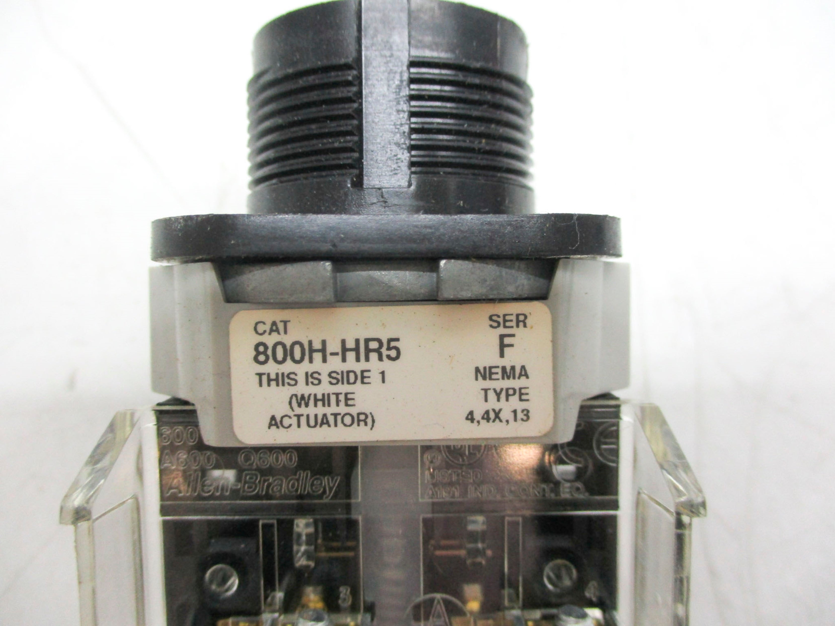ALLEN BRADLEY 800H-HR5D1 SER. F (AS PICTURED) (WH) NSMP