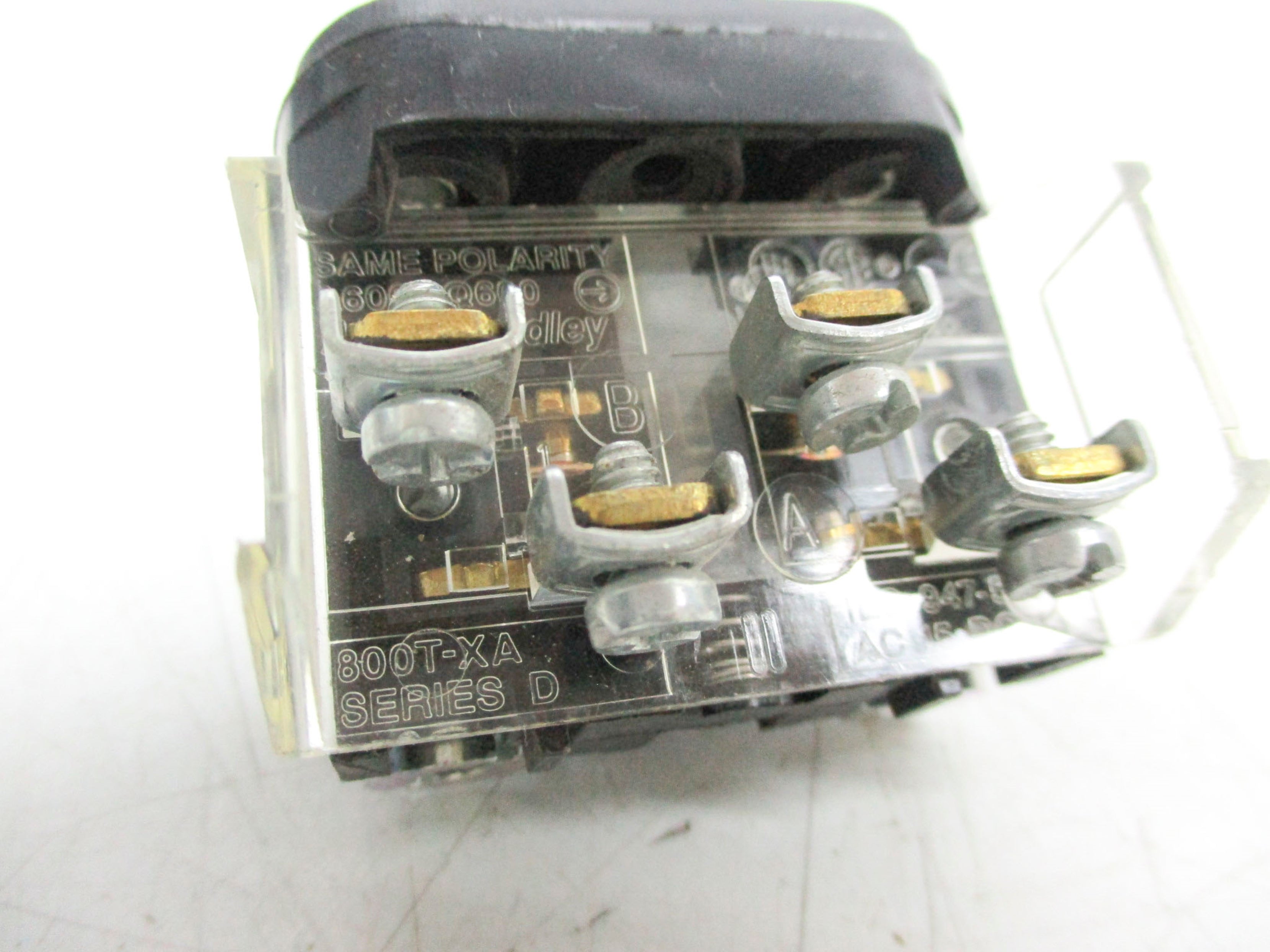 ALLEN BRADLEY 800H-R SER. F UNMP