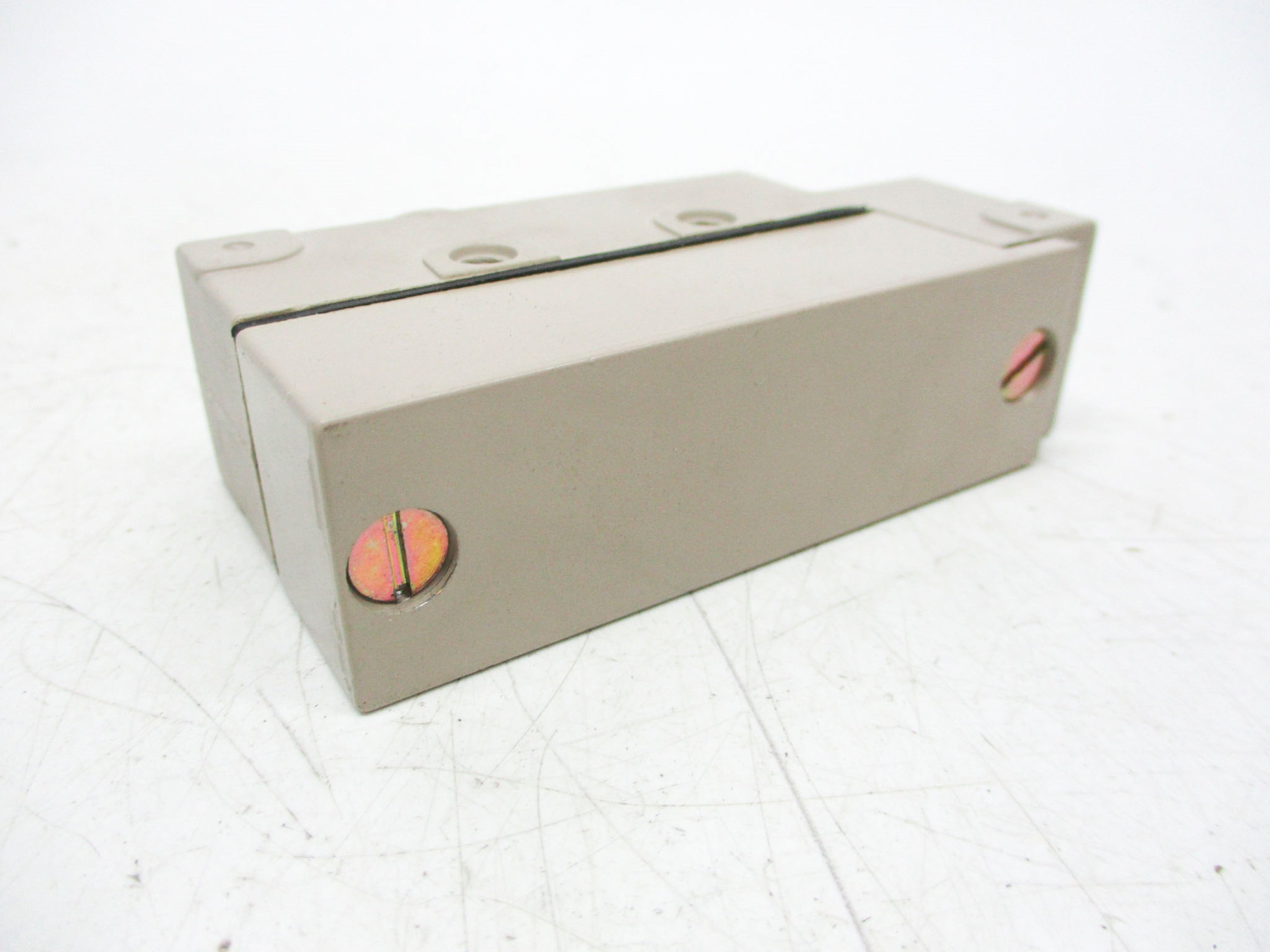 OMRON ZE-Q22-2S (AS PICTURED) NSNP